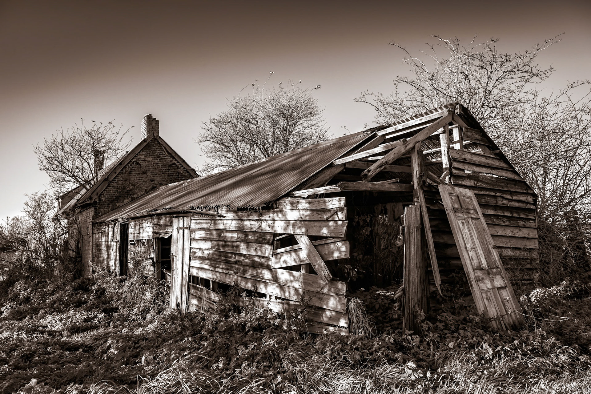 Derelict Farmhouse and Outbuildings in Cambridgeshire