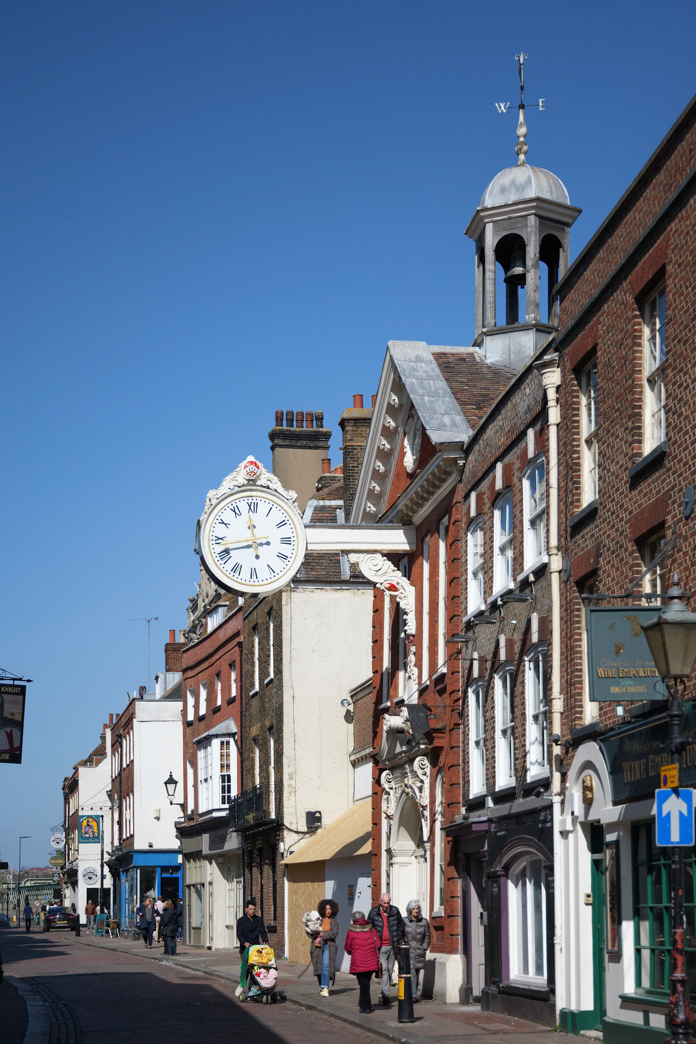 ROCHESTER, KENT/UK - MARCH 24 : The old Corn Exchange clock in Rochester on March 24, 2019. Unidentified people