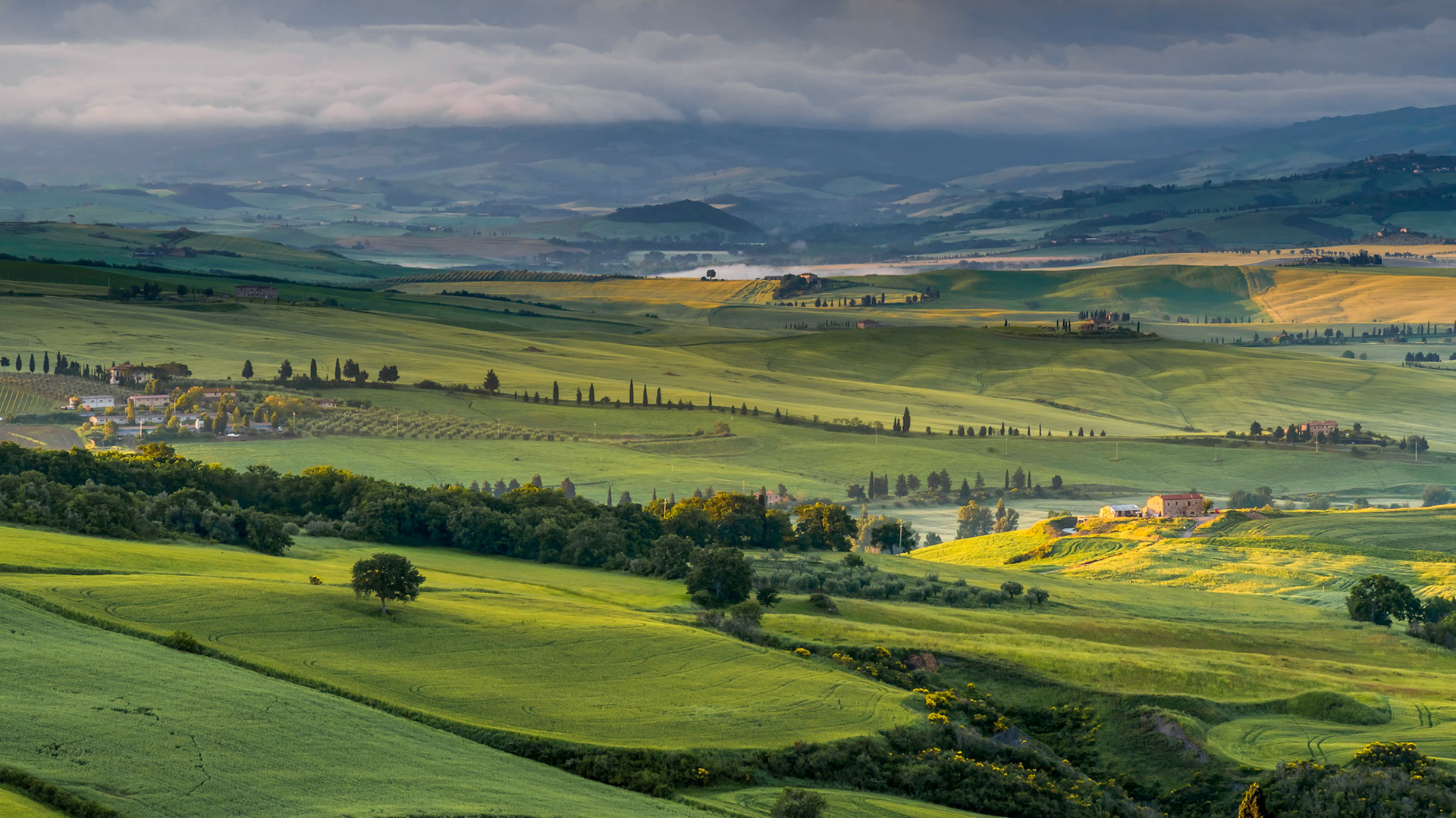 Farmland in Val d'Orcia Tuscany