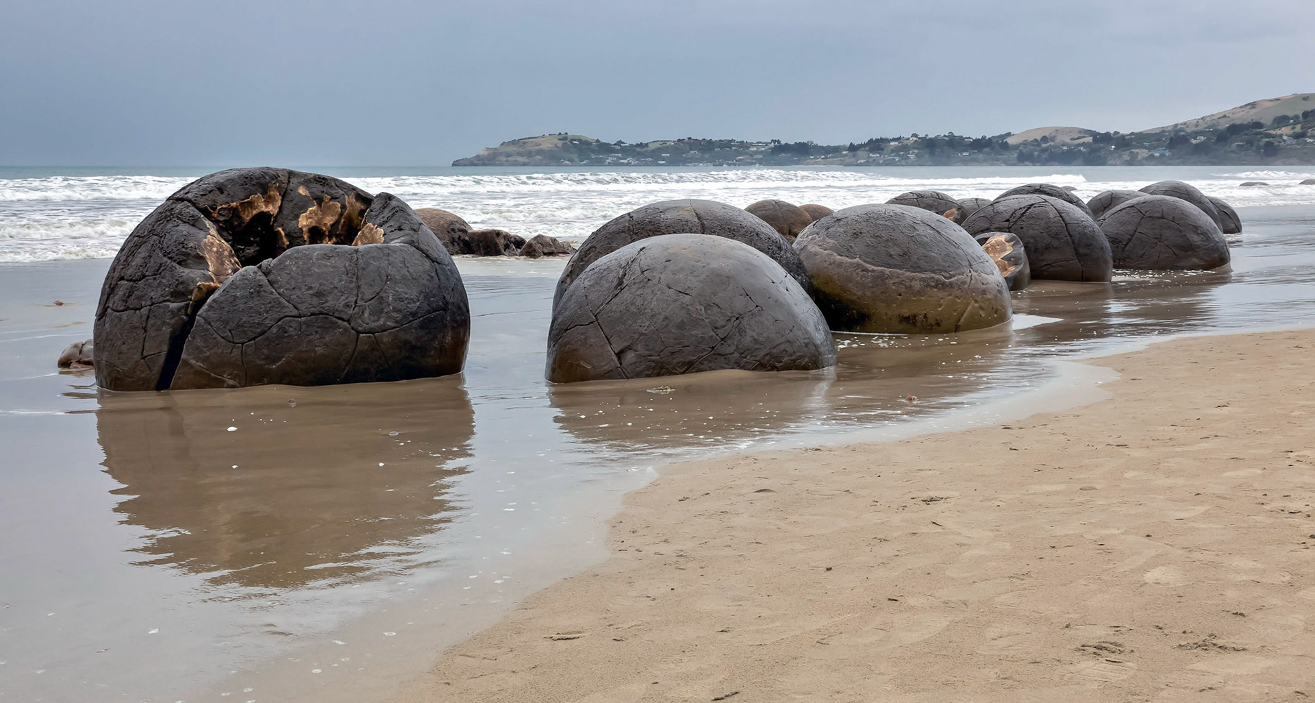 Moeraki Boulders
