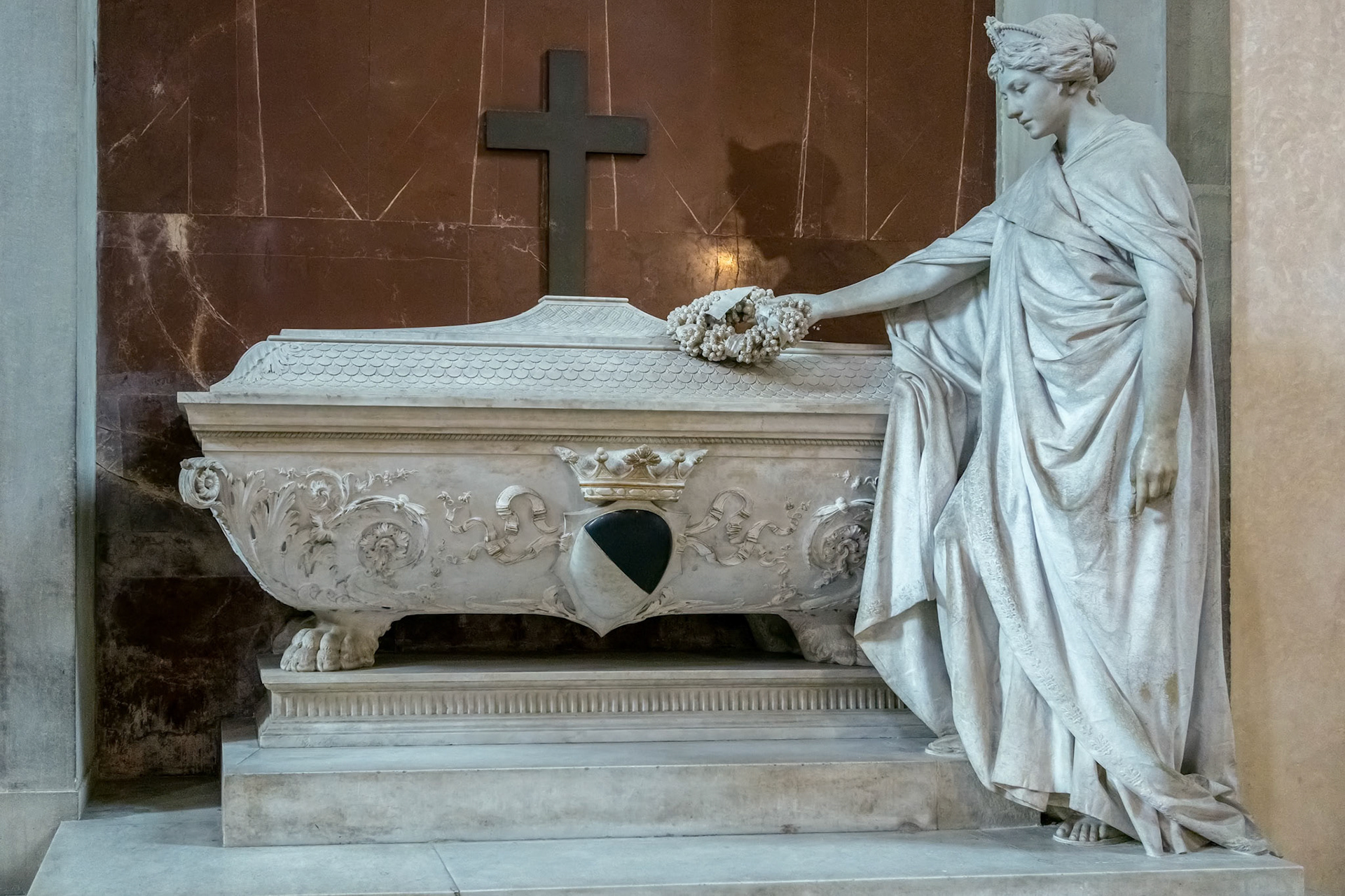 FLORENCE, TUSCANY/ITALY - OCTOBER 19 : Monument to Gino Capponi in Santa Croce Church in Florence on October 19, 2019