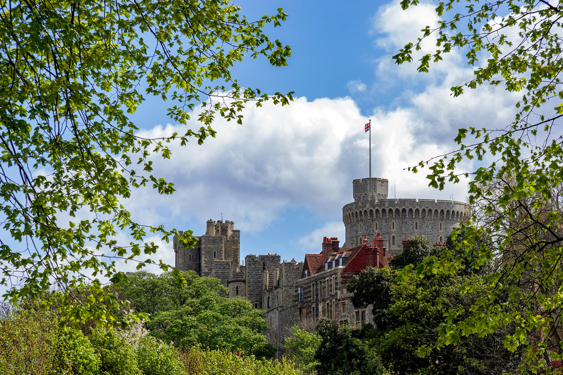 WINDSOR/UK - APRIL27 : View of Windsor Castle in Windsor on April 27, 2005