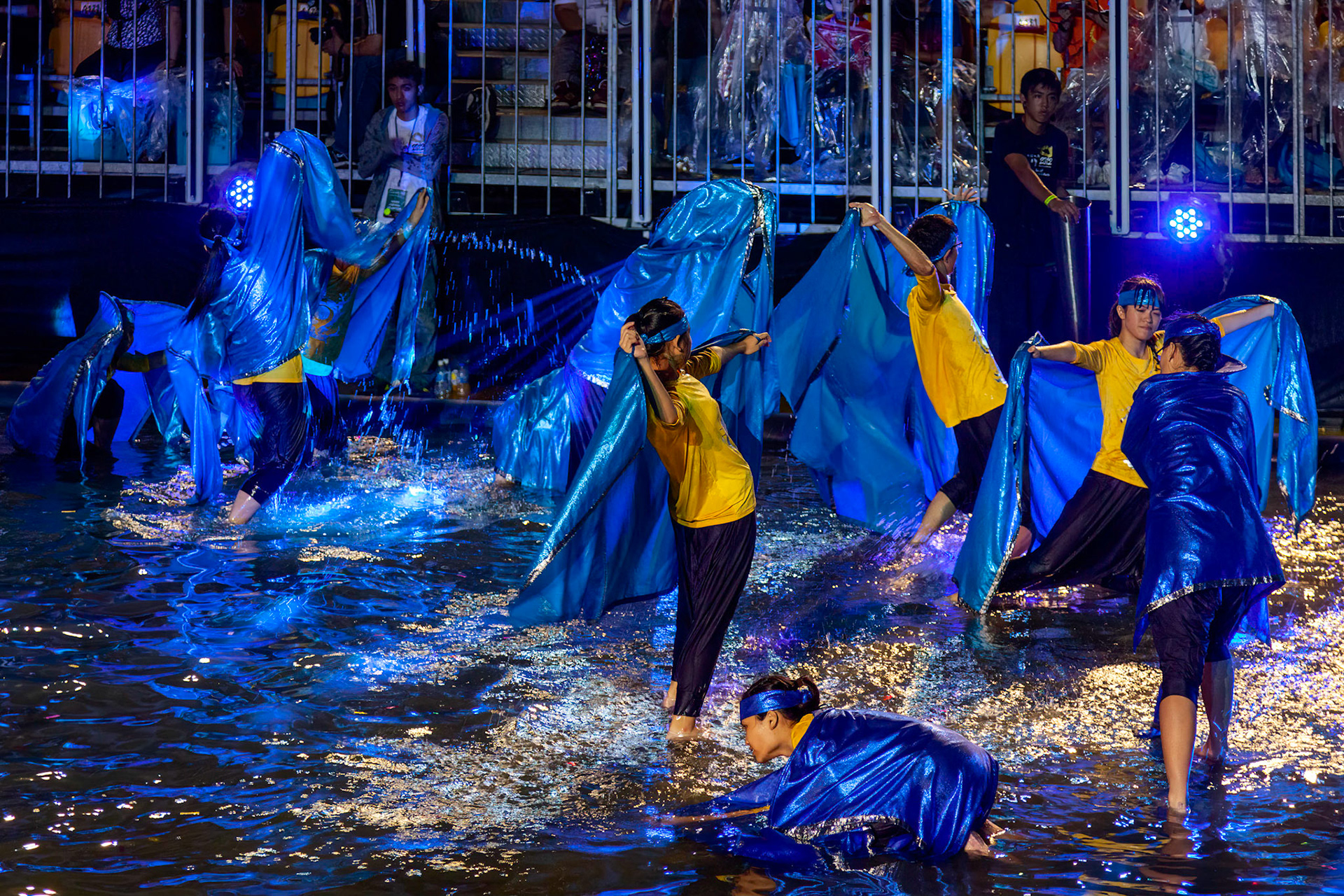 SINGAPORE - FEBRUARY 3 : Chingay Festival 2012 in Singapore on February 3, 2012. Unidentified people.
