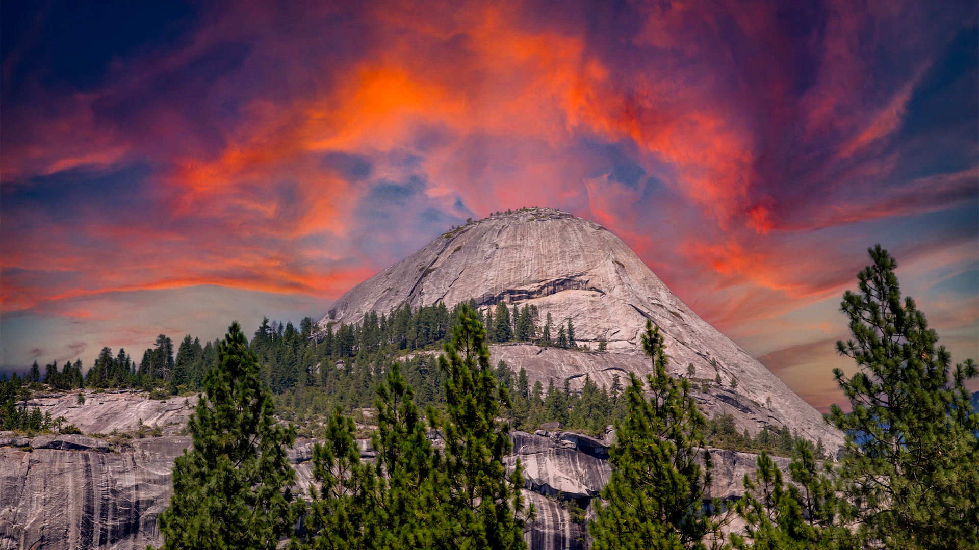Half Dome in Yosemite National Park at sunset