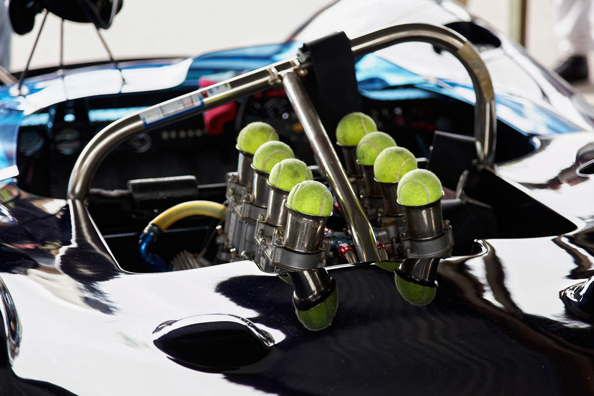 GOODWOOD, WEST SUSSEX/UK - SEPTEMBER 14 : Unusual Use of Tennis Balls at Goodwood West Sussex on September 14, 2012