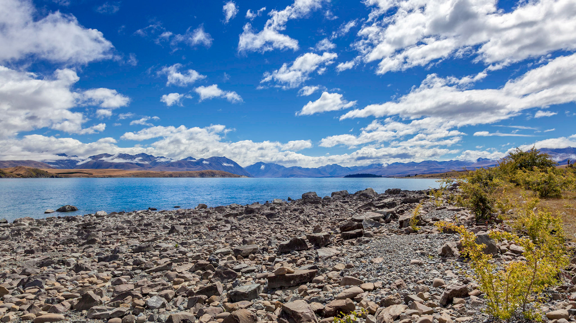 Scenic view of Lake Tekapo