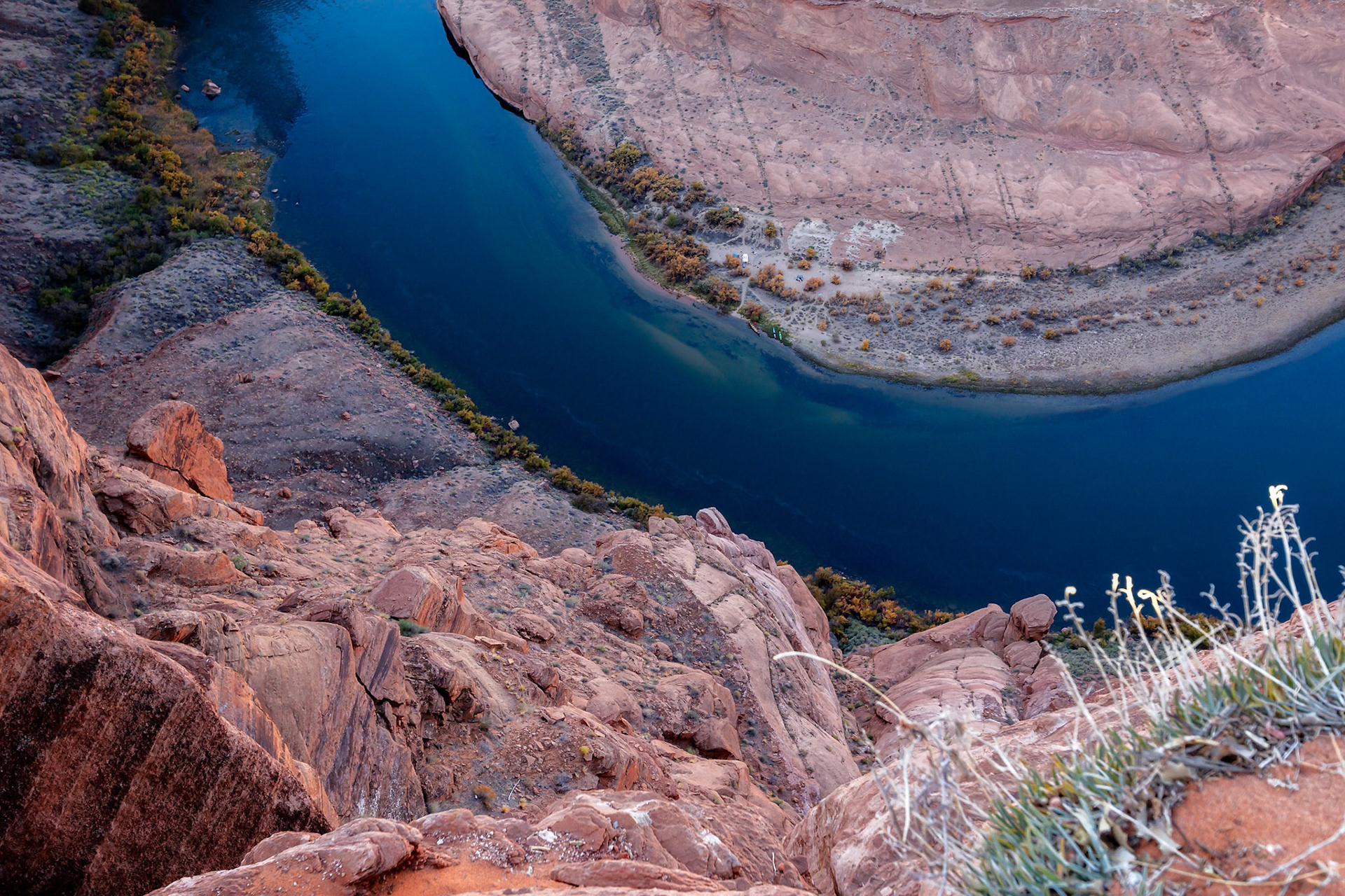 Three Canoes at Horseshoe Bend