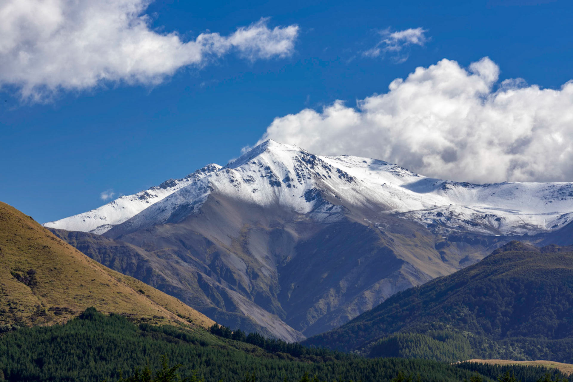 Scenic view of Mount Hutt in New Zealand
