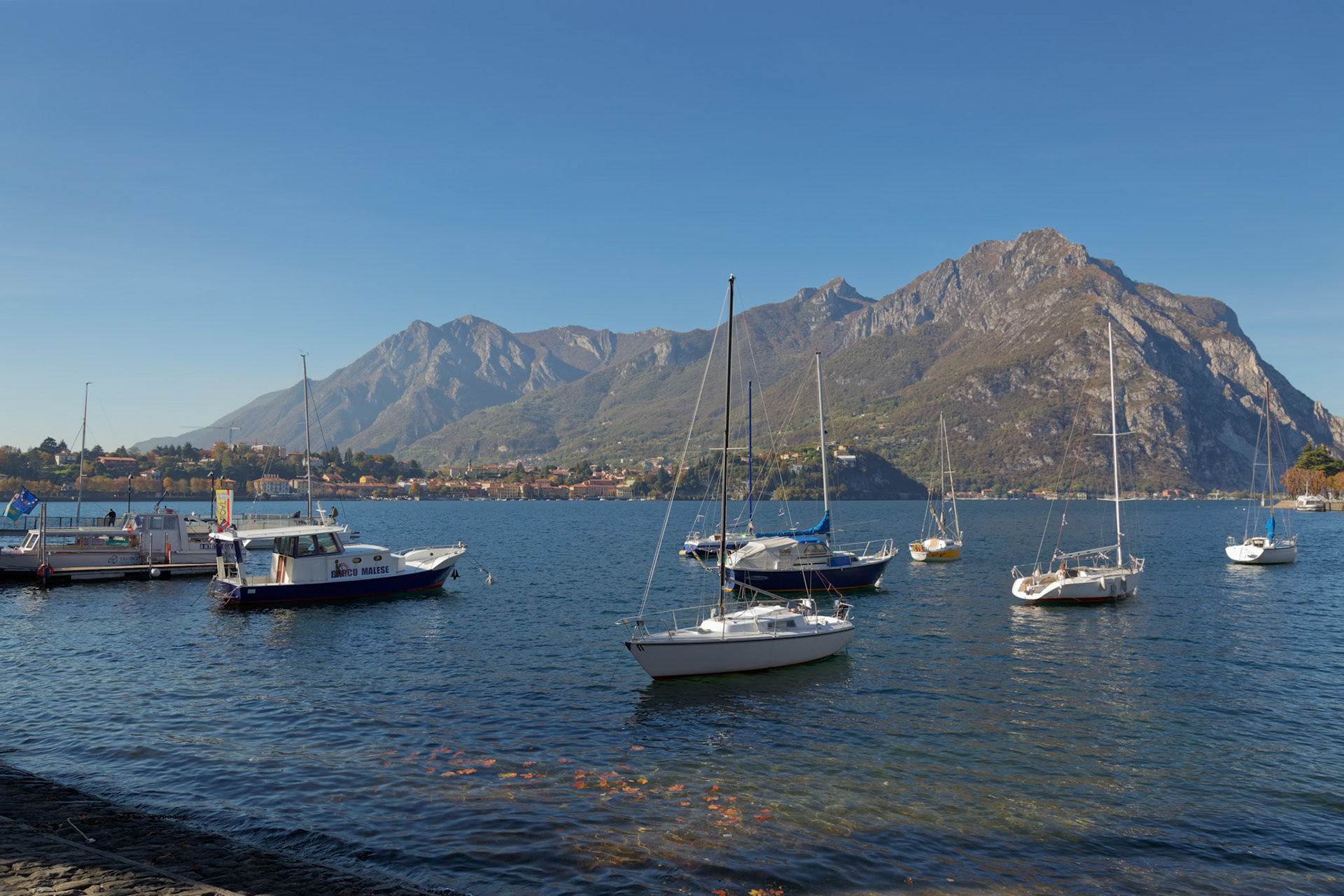 LECCO, ITALY/EUROPE - OCTOBER 29 : View of Boats on Lake Como at Lecco on the Southern Shore of Lake Como in Italy on October 29, 2010