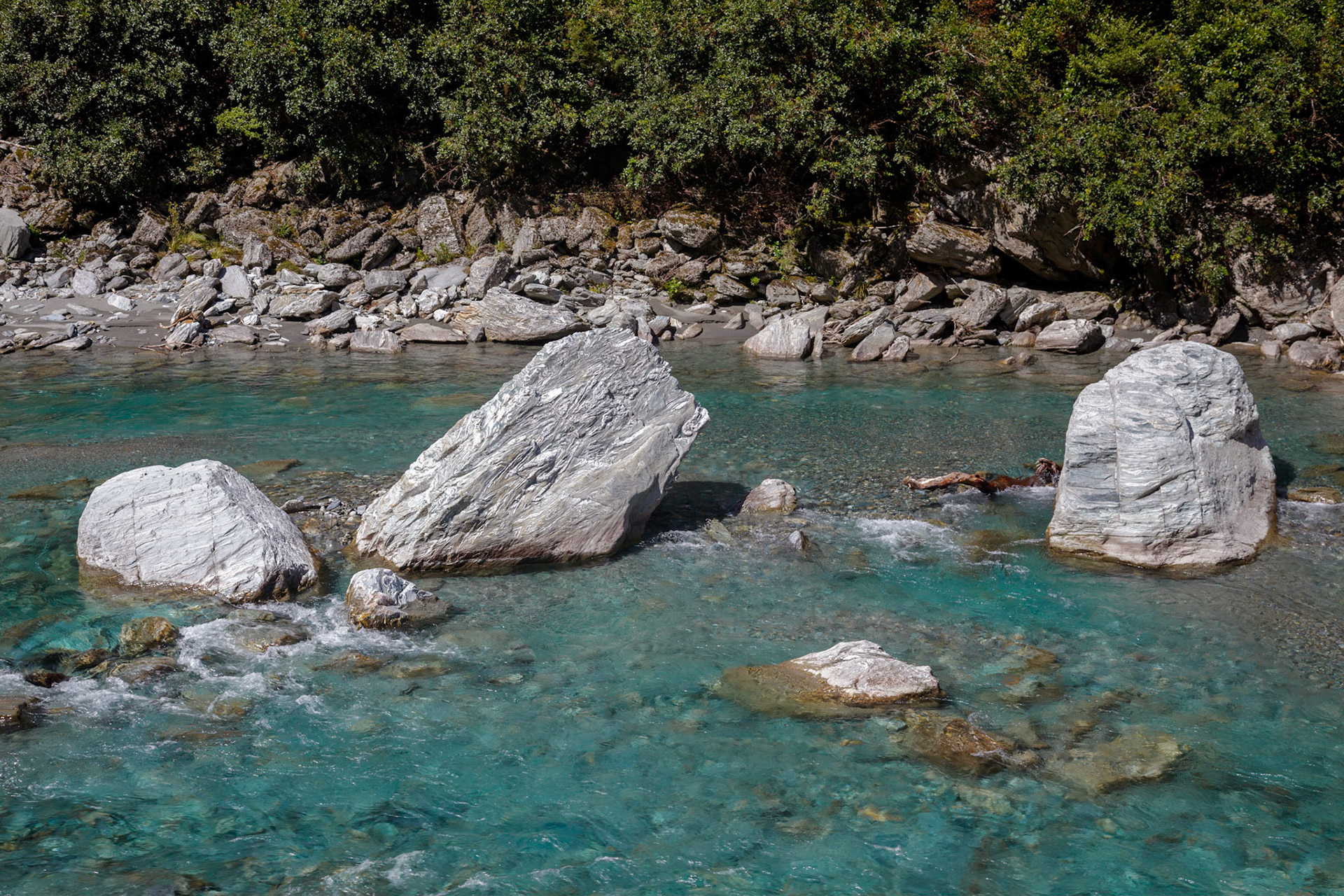 Rocky terrain at Thunder Creek in New Zealand