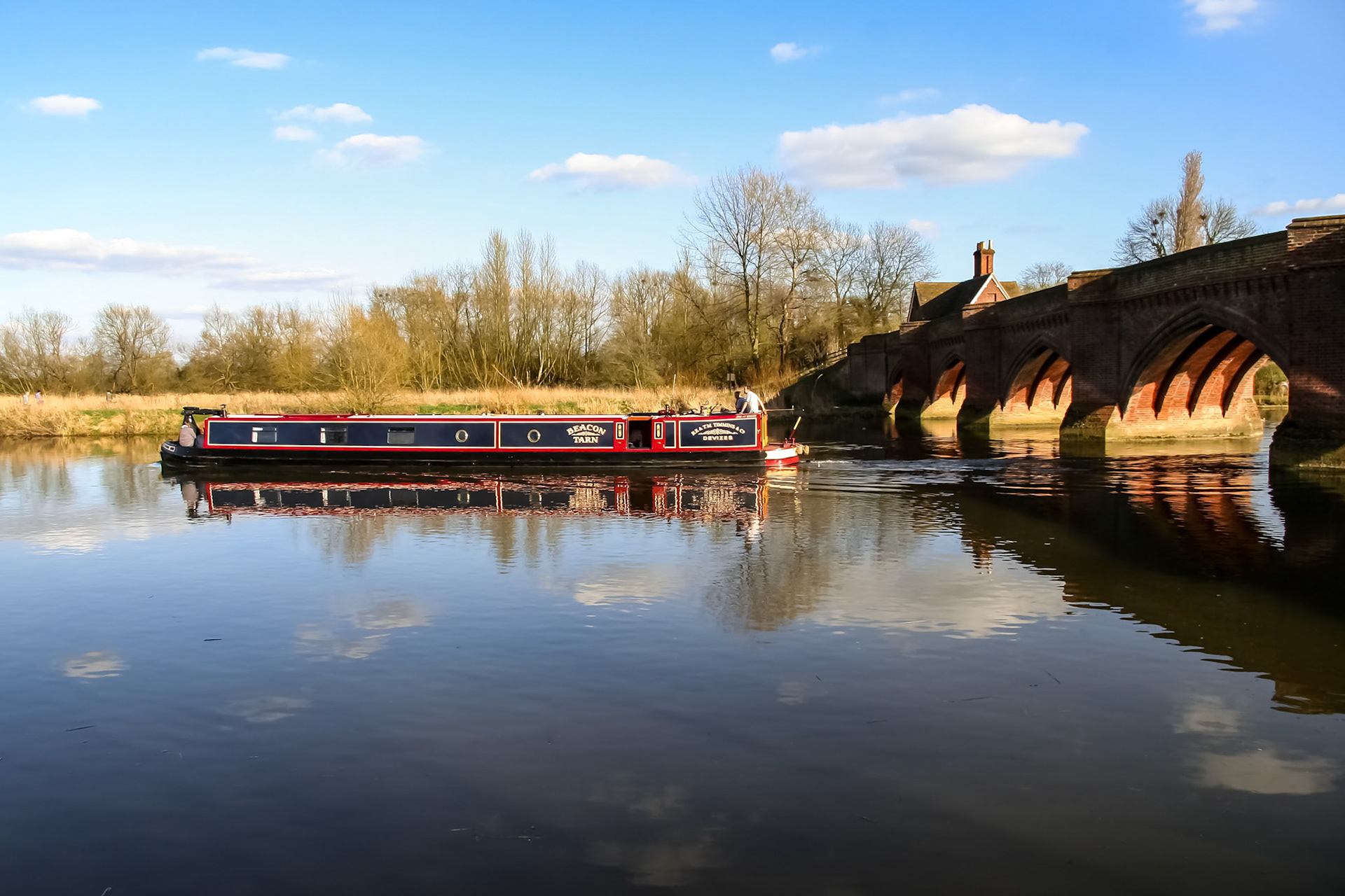 Narrow Boat on the Thames