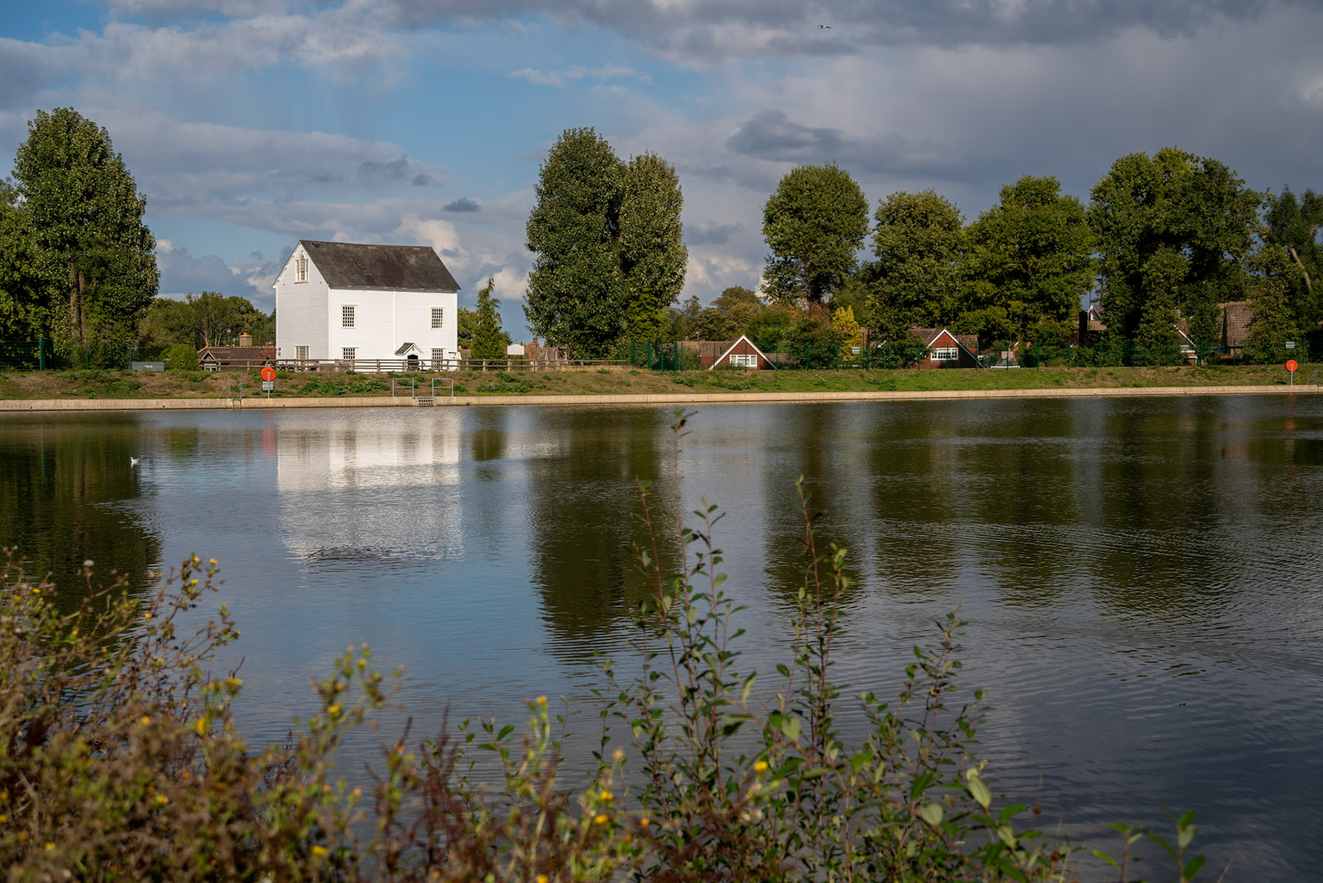IFIELD, WEST SUSSEX/UK - OCTOBER 1 : A view of the Mill at Ifield Mill pond in Ifield, West Sussex on October 1, 2020