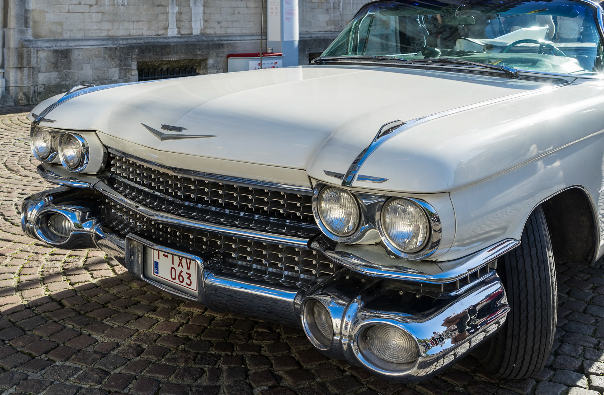 Cadillac Wedding Car in Market Square Bruge