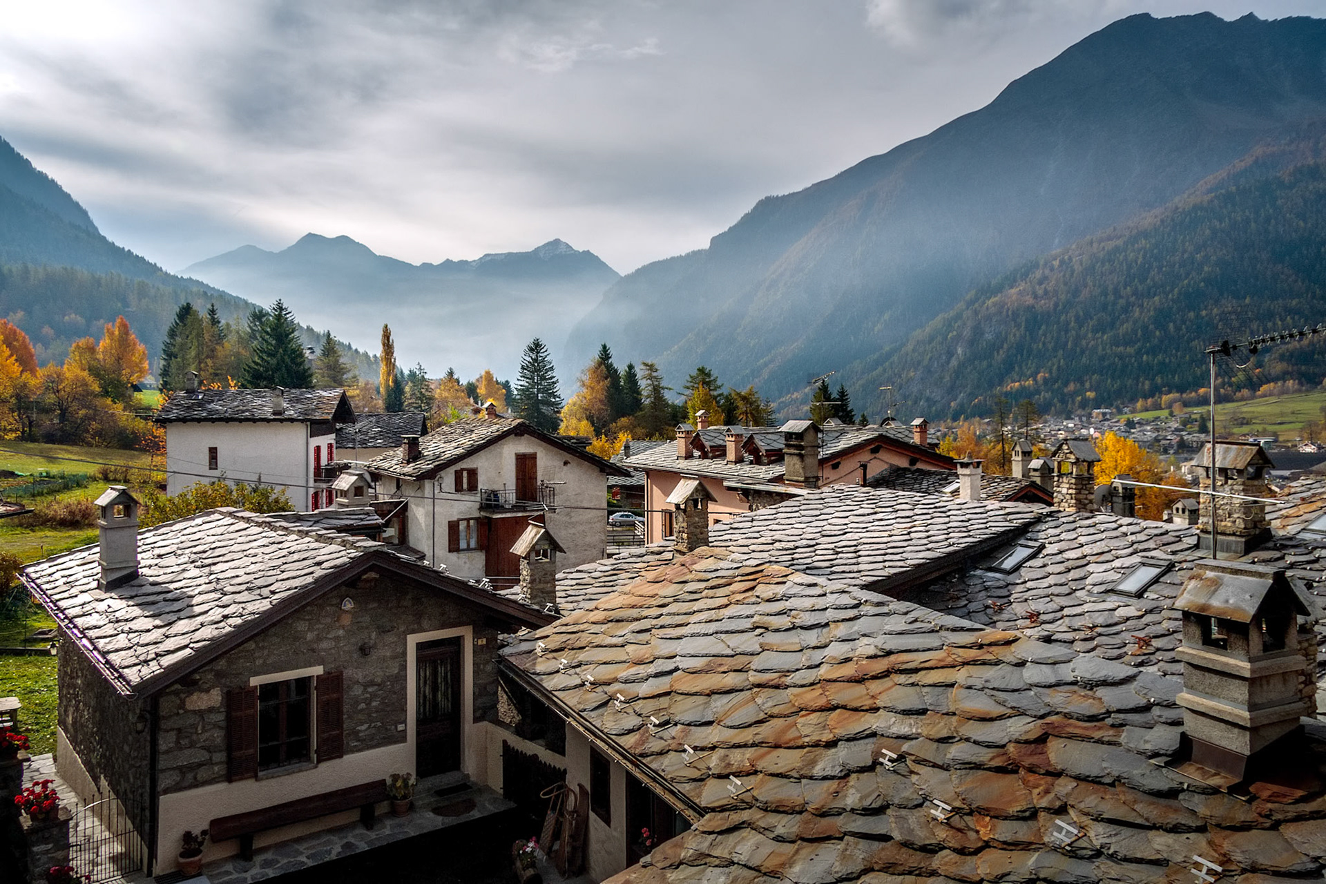 CORMAYEUR, VALLE D'AOSTA, ITALY - OCTOBER 27 : Houses in Cormayeur, Valle d'Aosta Italy on October 27, 2008