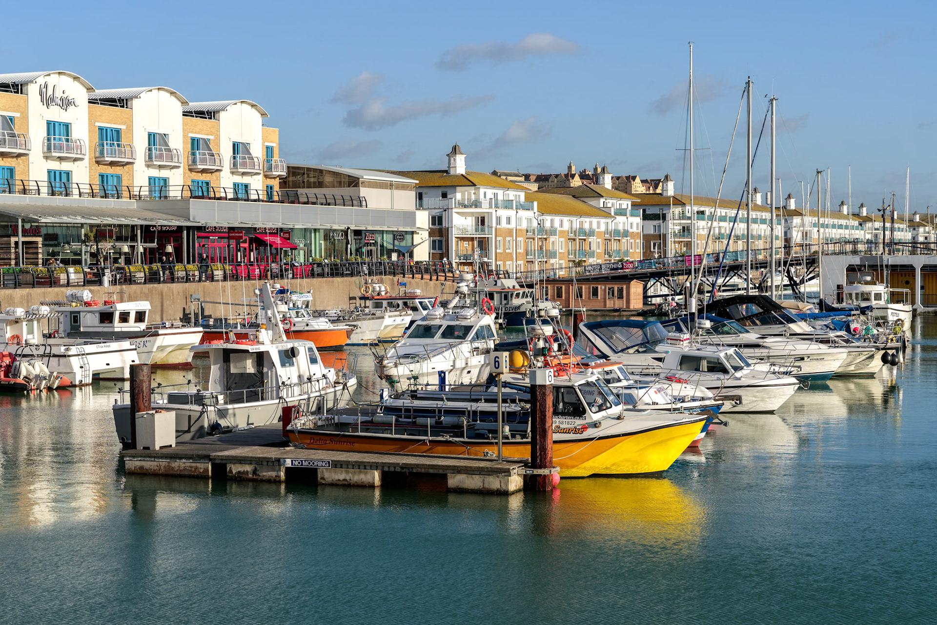 BRIGHTON, SUSSEX/UK - JANUARY 8 : View of the Marina in Brighton Sussex on January 8, 2019