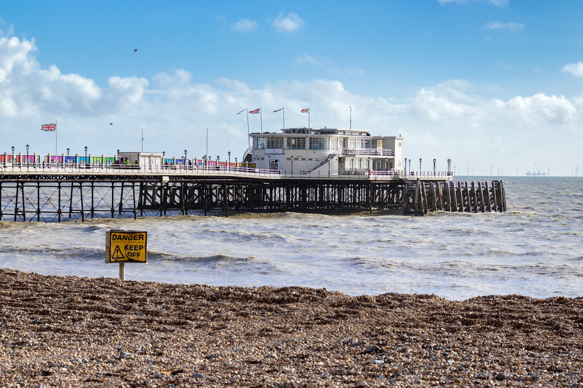 WORTHING, WEST SUSSEX/UK - NOVEMBER 13 : View of Worthing Pier in West Sussex on November 13, 2018. Unidentified people