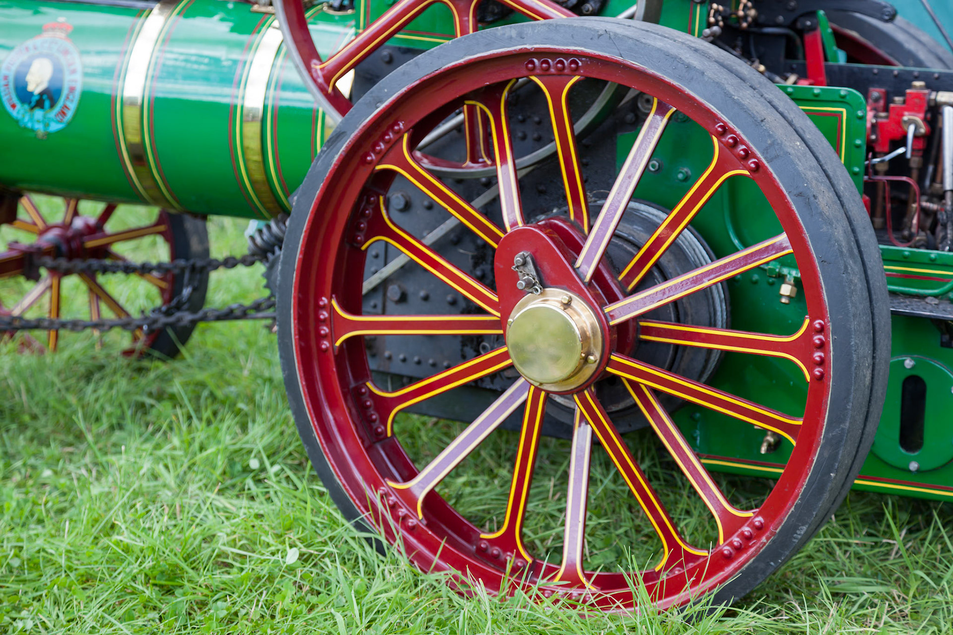 RUDGWICK, SUSSEX/UK - AUGUST 27 : Traction engine at Rudgwick Steam Fair in Rudgwick Sussex on August 27, 2011