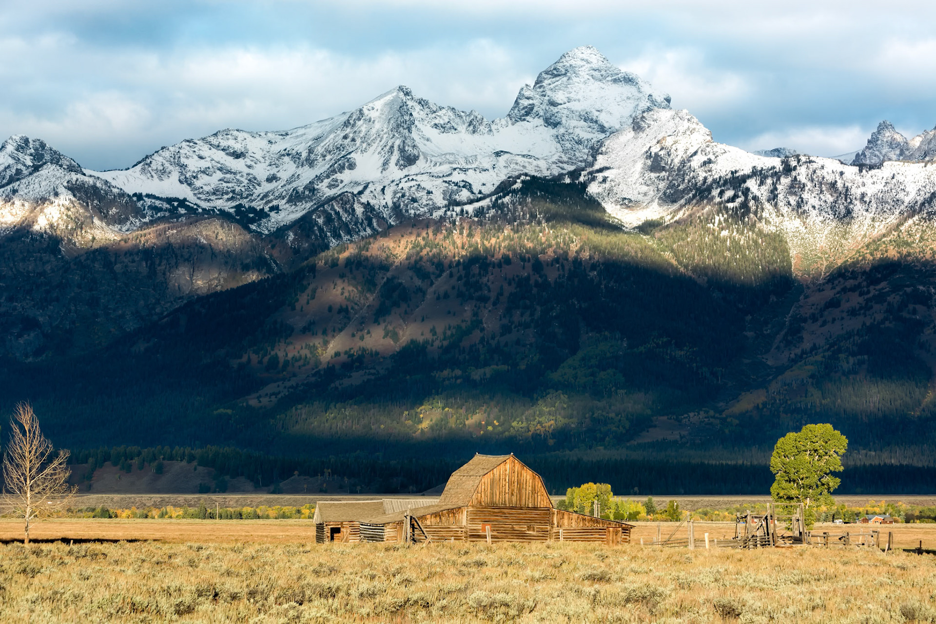 JACKSON, WYOMING/USA - SEPTEMBER 30 : View of Mormon Row near Jackson Wyoming on September 30, 2013