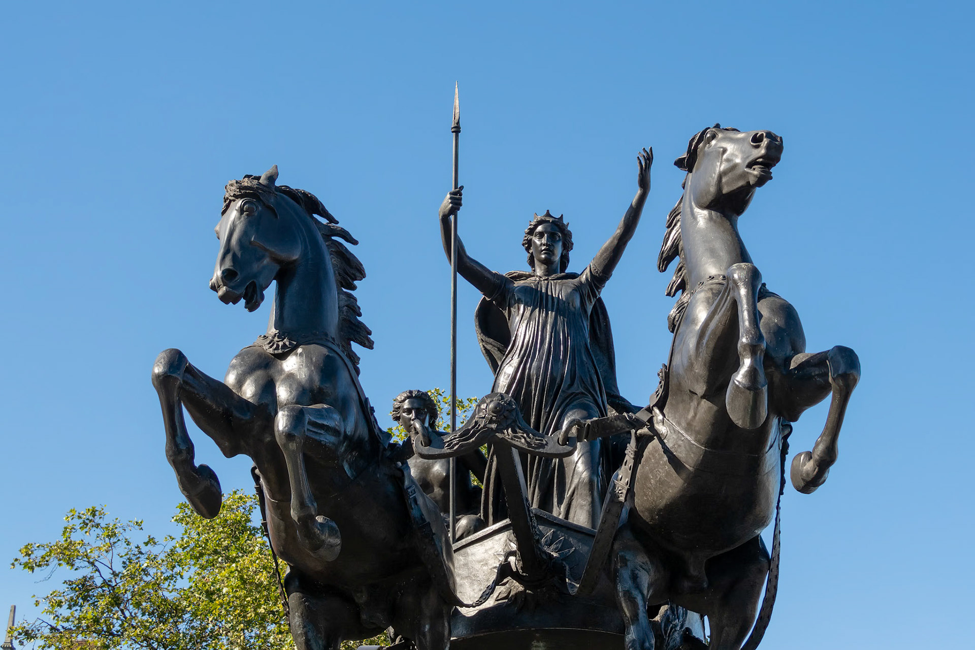 Bronze sculpture by Thomas Thornycroft commemorating Boudicca
