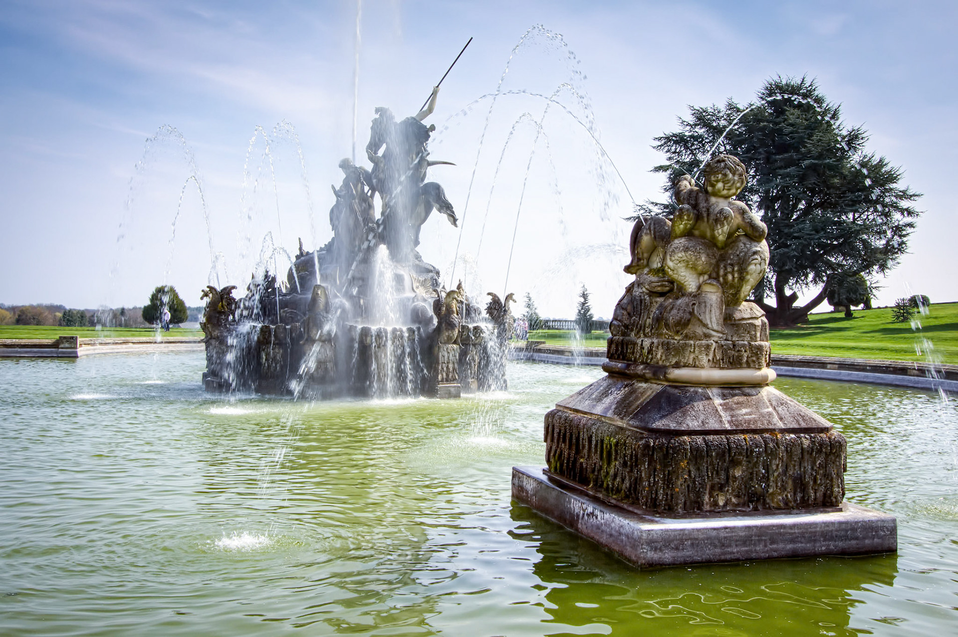 Witley Court Classical Fountain