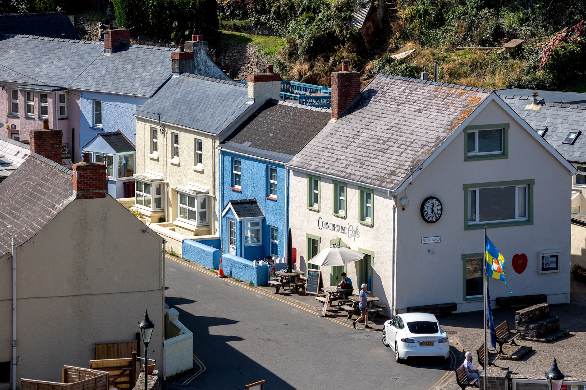 LITTLE HAVEN, PEMBROKESHIRE/UK - SEPTEMBER 14 : View of the village of Little Haven Pembrokeshire on September 14, 2019. Three unidentified people