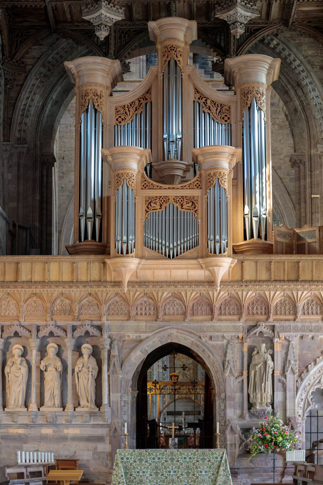 ST DAVID'S, PEMBROKESHIRE/UK - SEPTEMBER 13 : Interior view of the Cathedral at St David's in Pembrokeshire on September 13, 2019