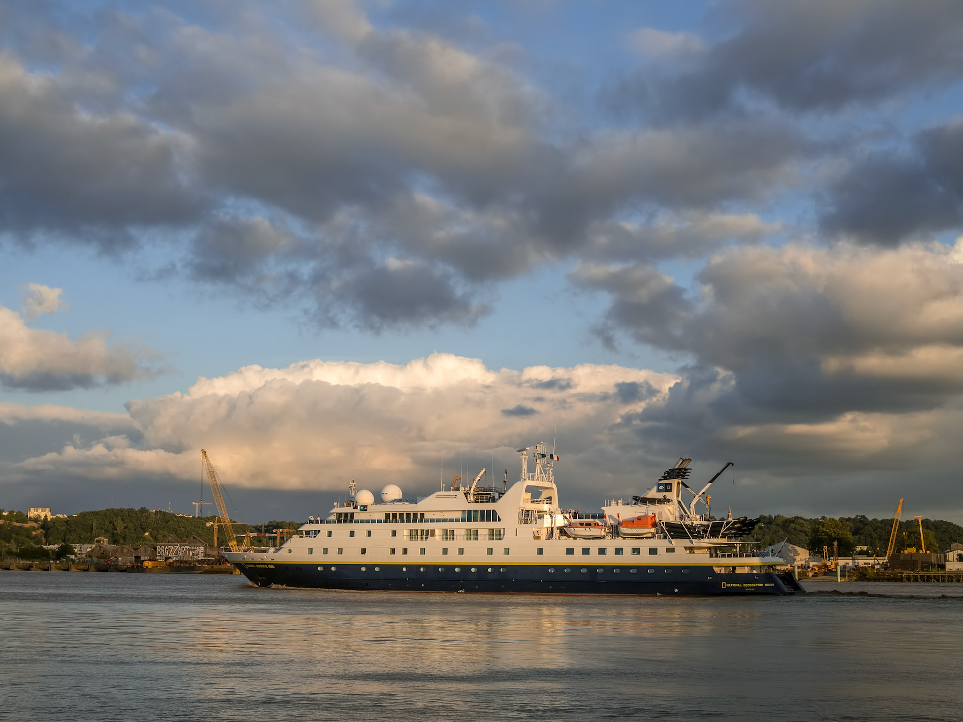 BORDEAUX/FRANCE - SEPTEMBER 18 : National Geographic Orion Cruising along the River Garonne France on September 18, 2016