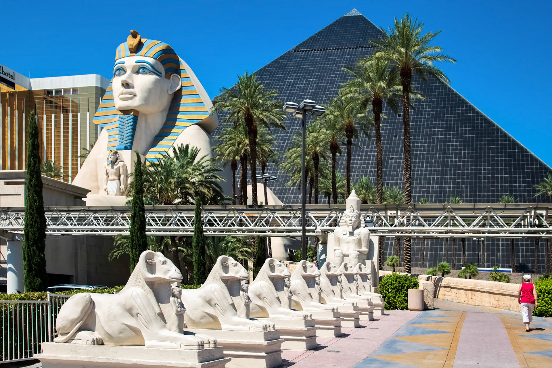 Luxor Hotel
