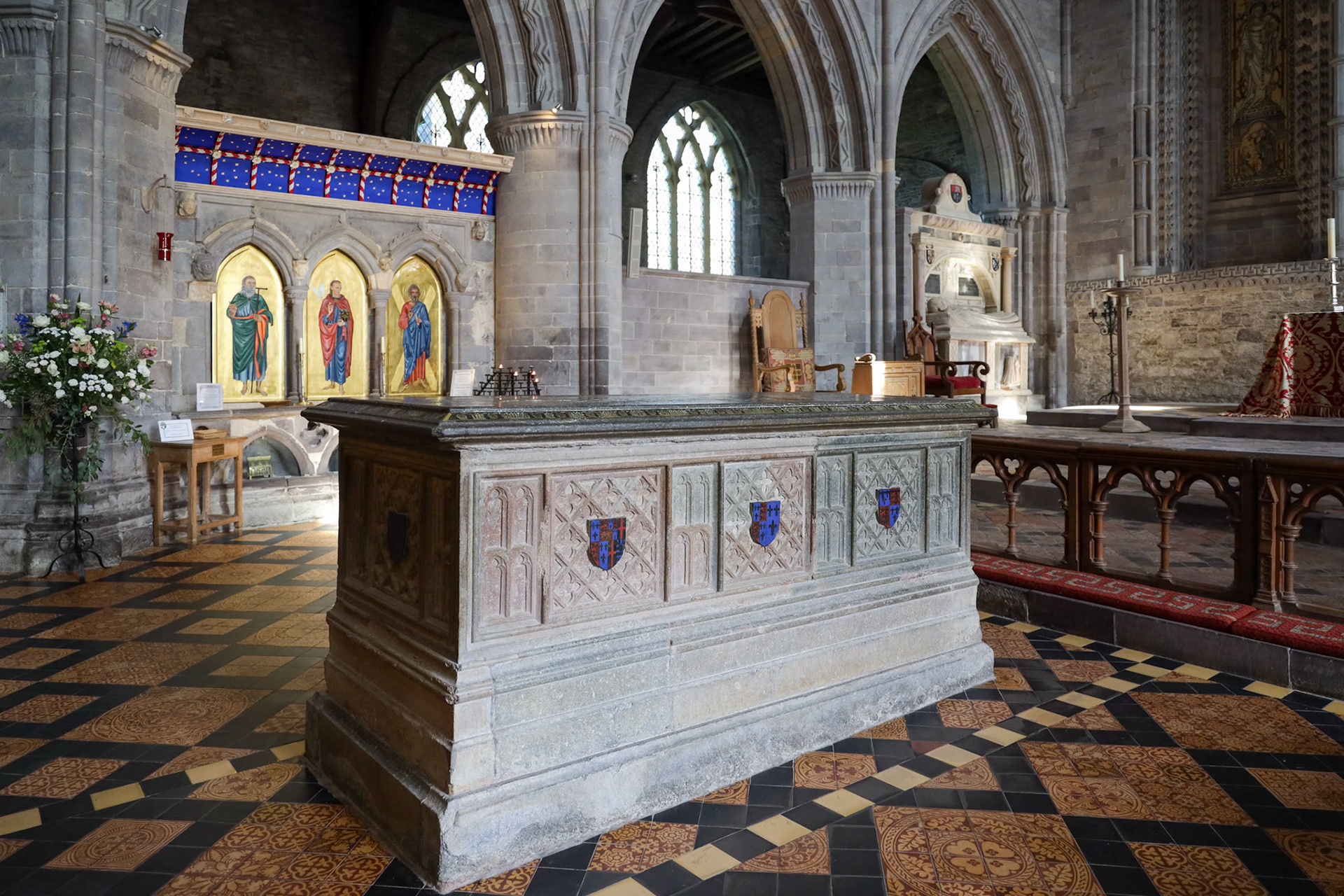 ST DAVID'S, PEMBROKESHIRE/UK - SEPTEMBER 13 : Interior view of the Cathedral at St David's in Pembrokeshire on September 13, 2019
