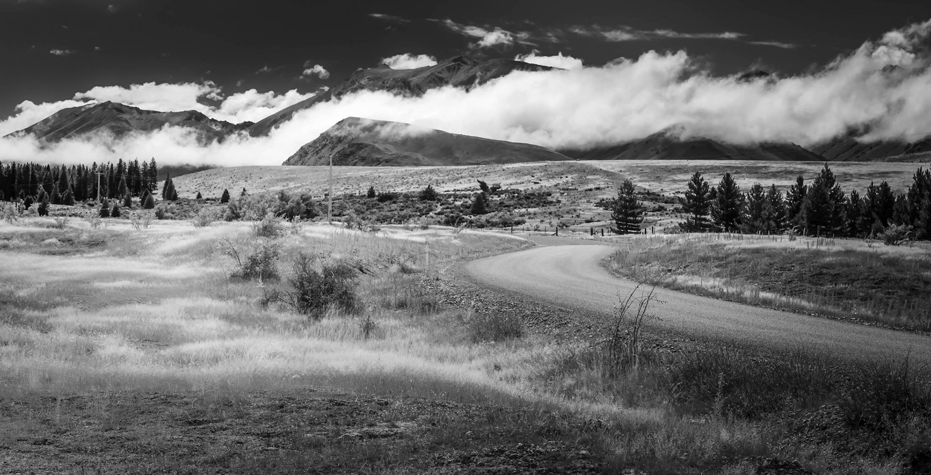 Track Running alongside Lake Tekapo