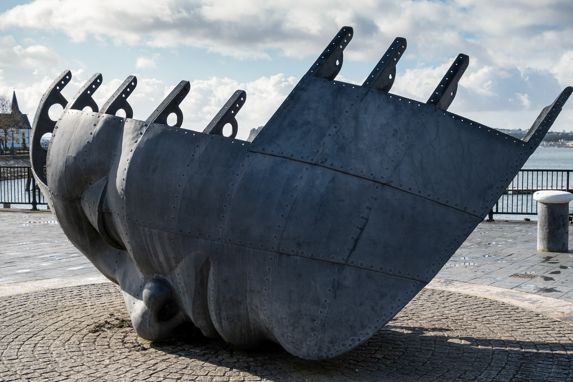 Detail from the Merchant Seafarers' War Memorial in Cardiff Bay