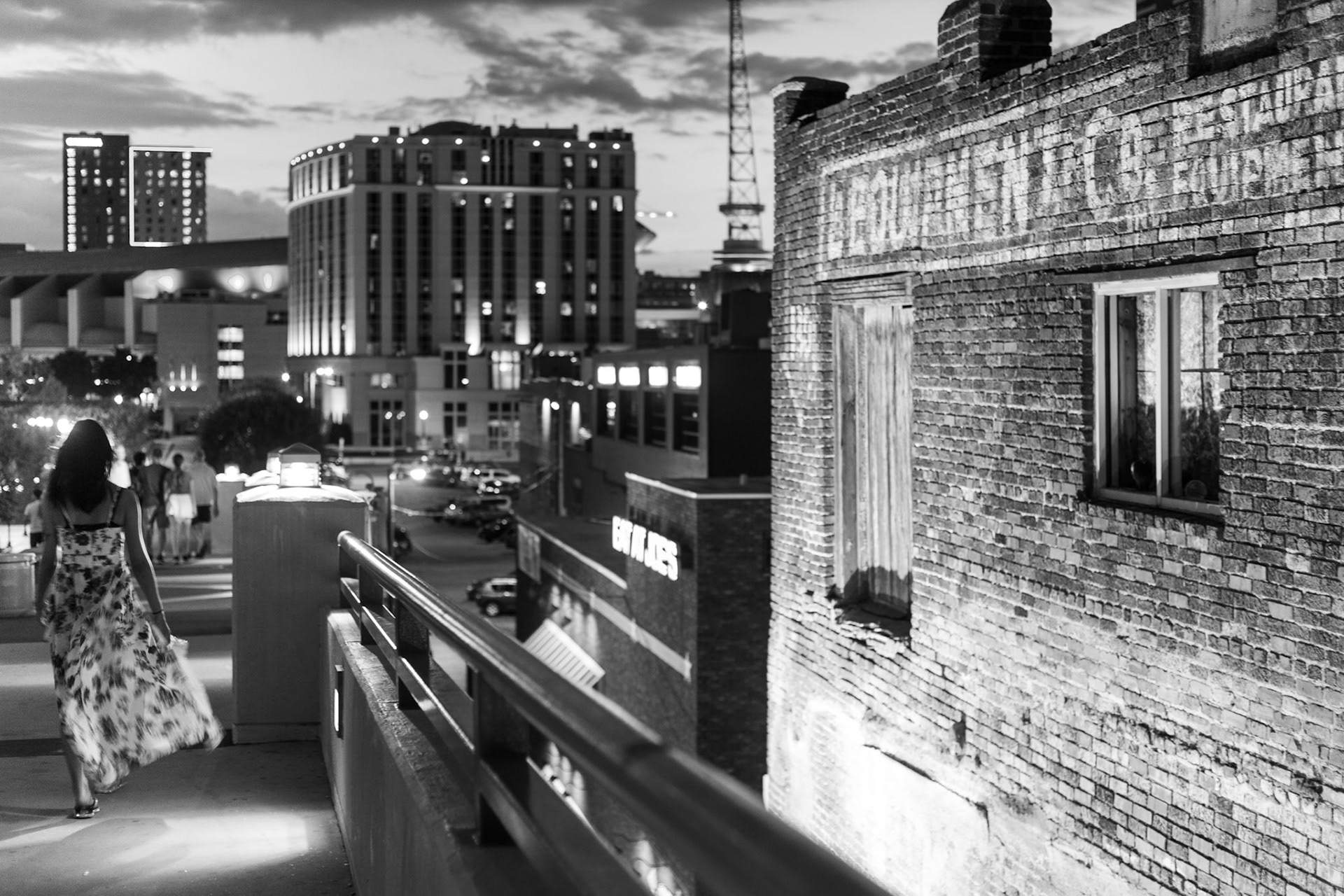 Bridge crossing in Nashville, TN