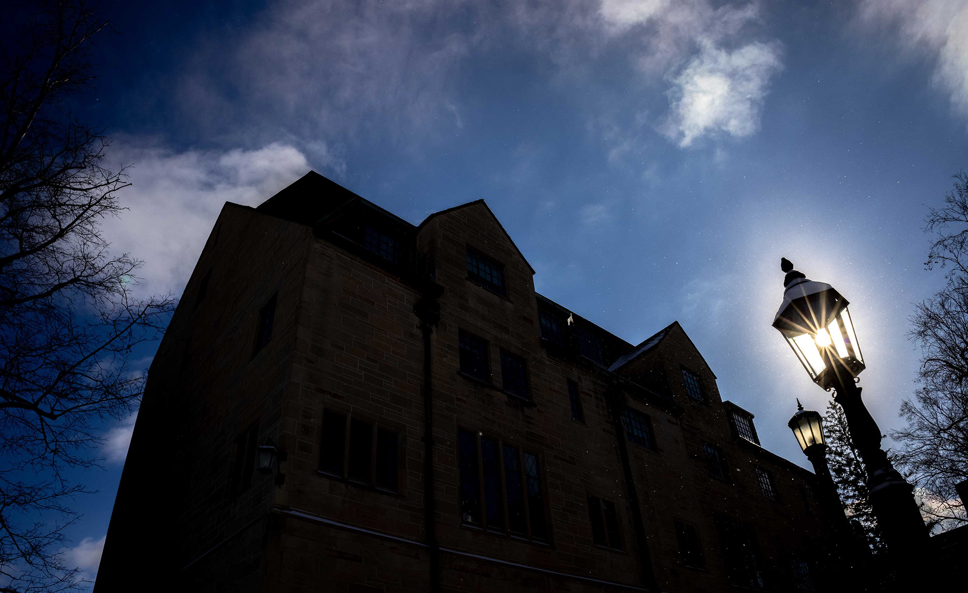 Winter skies near Morrison Hall.