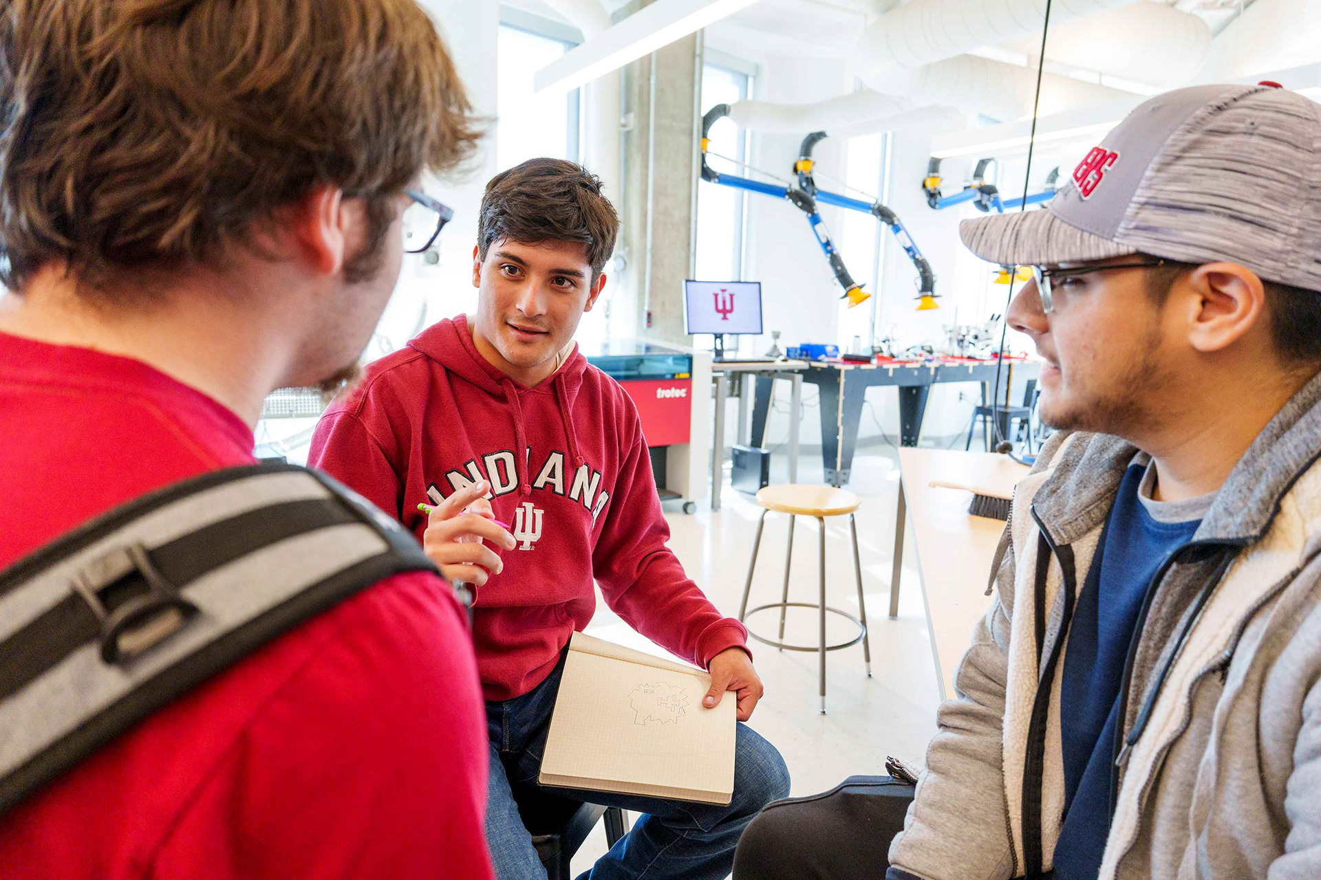 Informatics students collaborate in the lab.