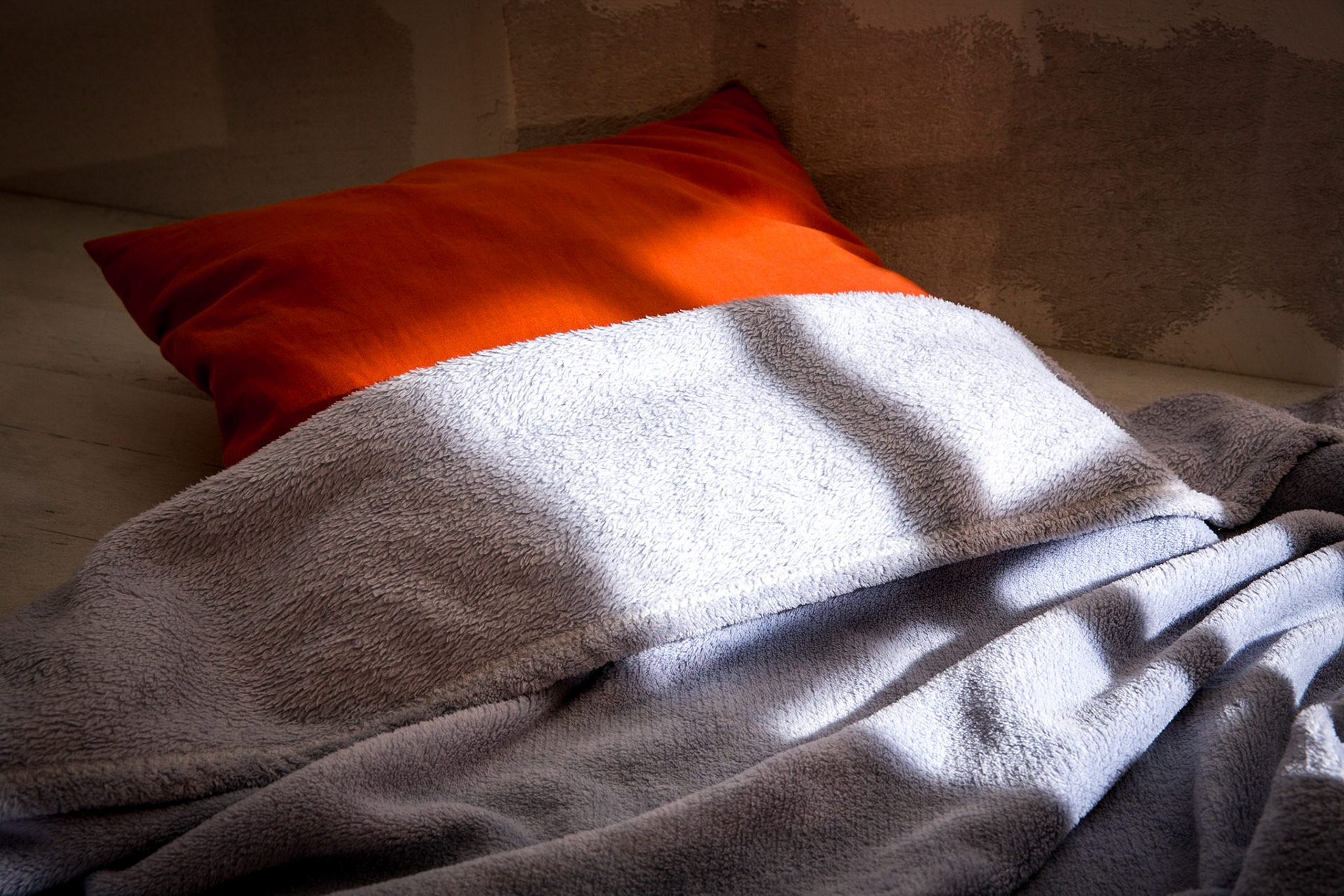 Mars 2020, confinement et activités diverses pour travailler ou passer le temps.Dormir.