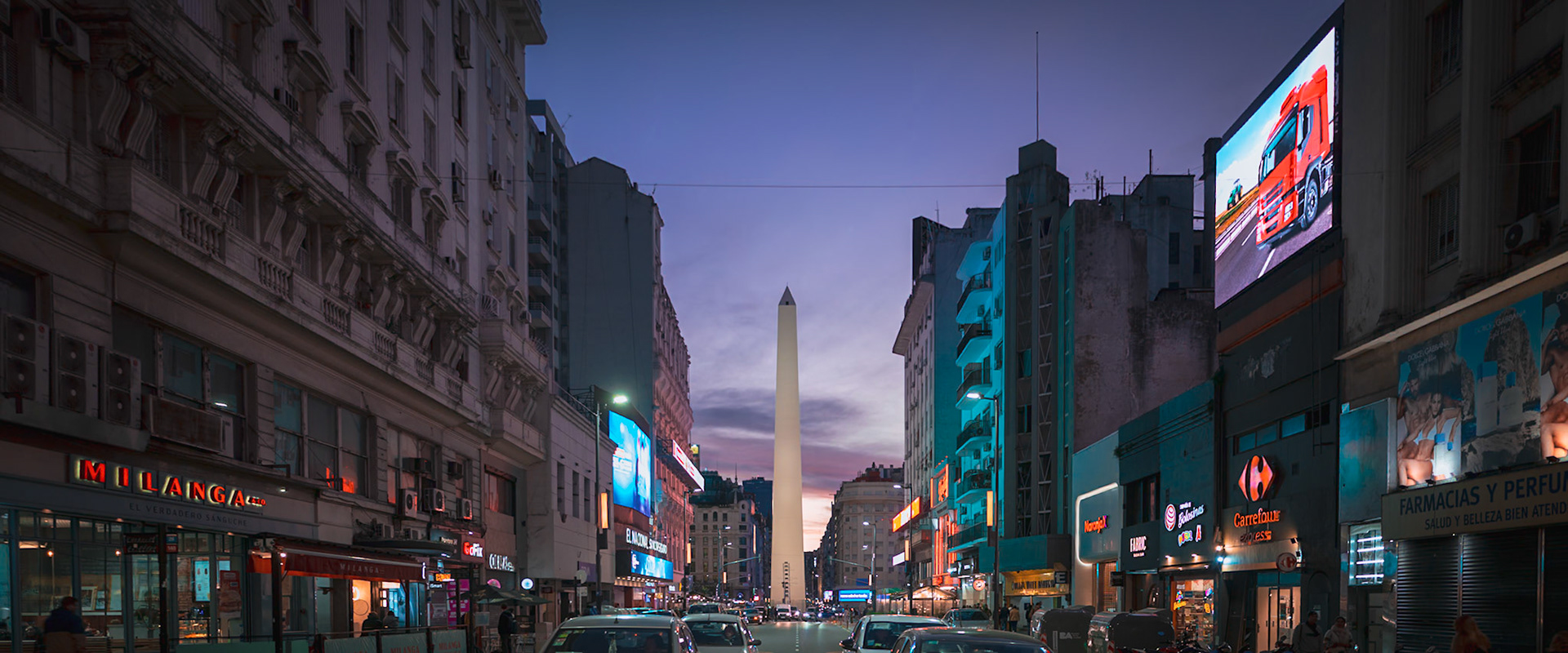 La avenida vibra, el Obelisco resiste, Buenos Aires vive