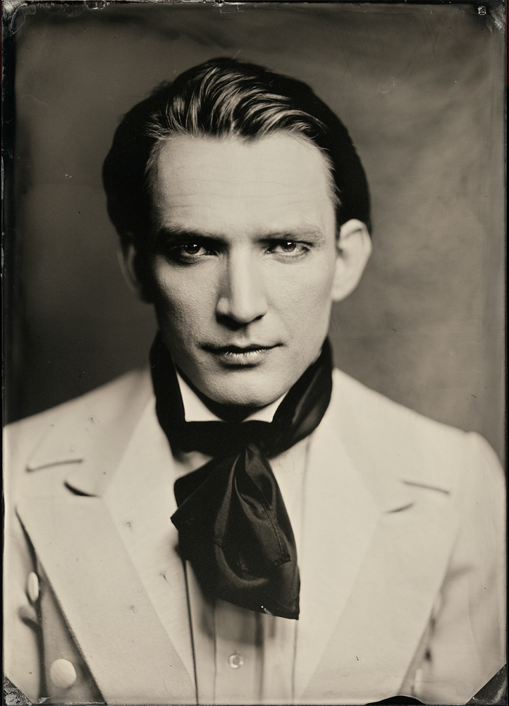 THE TURN OF THE SCREW B. Britten | Opera na Zamku w Szczecinie | reżyseria Natalia Babińska | scenografia i kostiumy Martyna Kander | reżyseria światła Maciej Igielski | projekcje Ewa Krasucka | fotografie Marek Grotowski | ambrotypy Paweł Śmiałek | premiera 20 V 2016