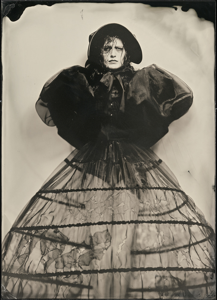 THE TURN OF THE SCREW B. Britten | Opera na Zamku w Szczecinie | reżyseria Natalia Babińska | scenografia i kostiumy Martyna Kander | reżyseria światła Maciej Igielski | projekcje Ewa Krasucka | fotografie Marek Grotowski | ambrotypy Paweł Śmiałek | premiera 20 V 2016