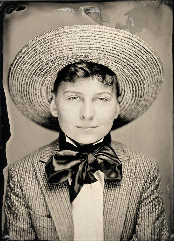 THE TURN OF THE SCREW B. Britten | Opera na Zamku w Szczecinie | reżyseria Natalia Babińska | scenografia i kostiumy Martyna Kander | reżyseria światła Maciej Igielski | projekcje Ewa Krasucka | fotografie Marek Grotowski | ambrotypy Paweł Śmiałek | premiera 20 V 2016