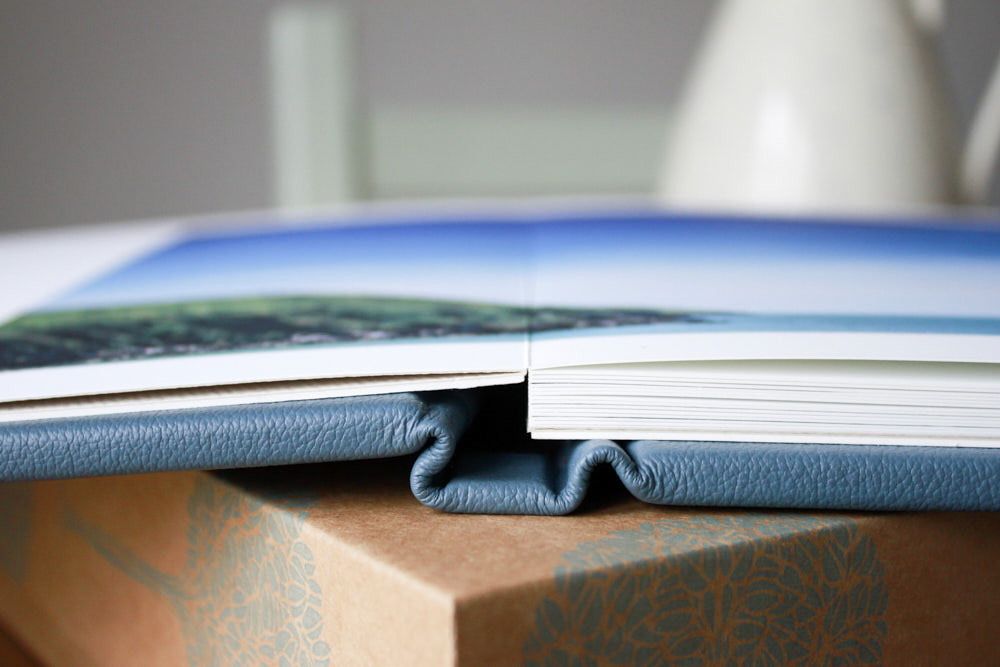Example of how pages open flat with an almost invisible crease