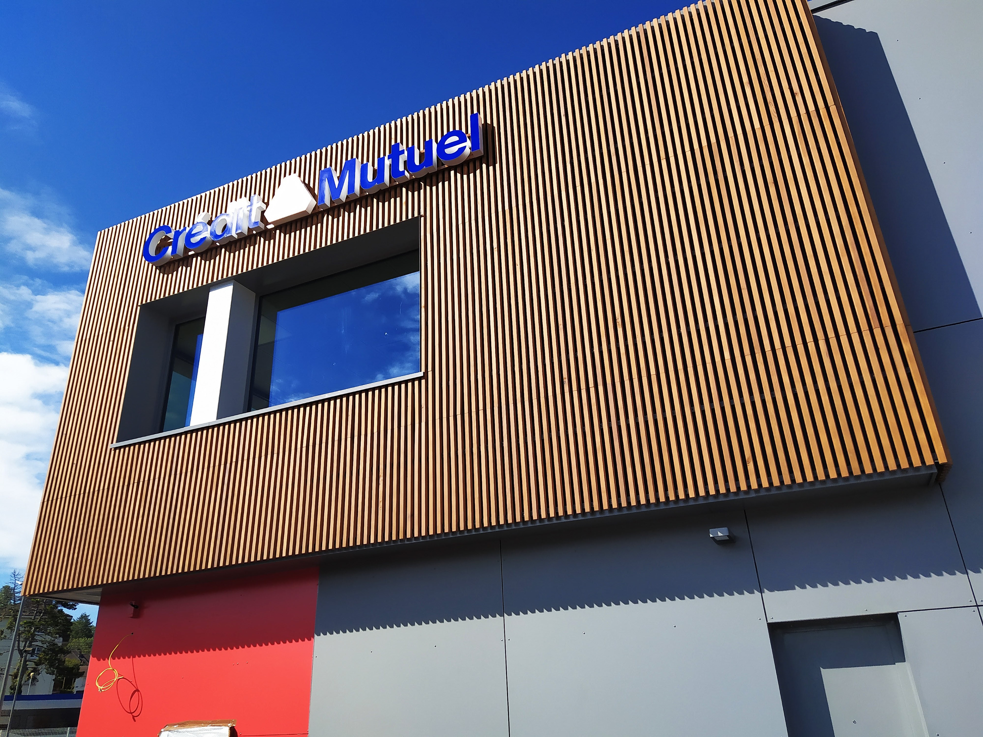 AGENCE BANCAIRE - LONS-LE-SAUNIER