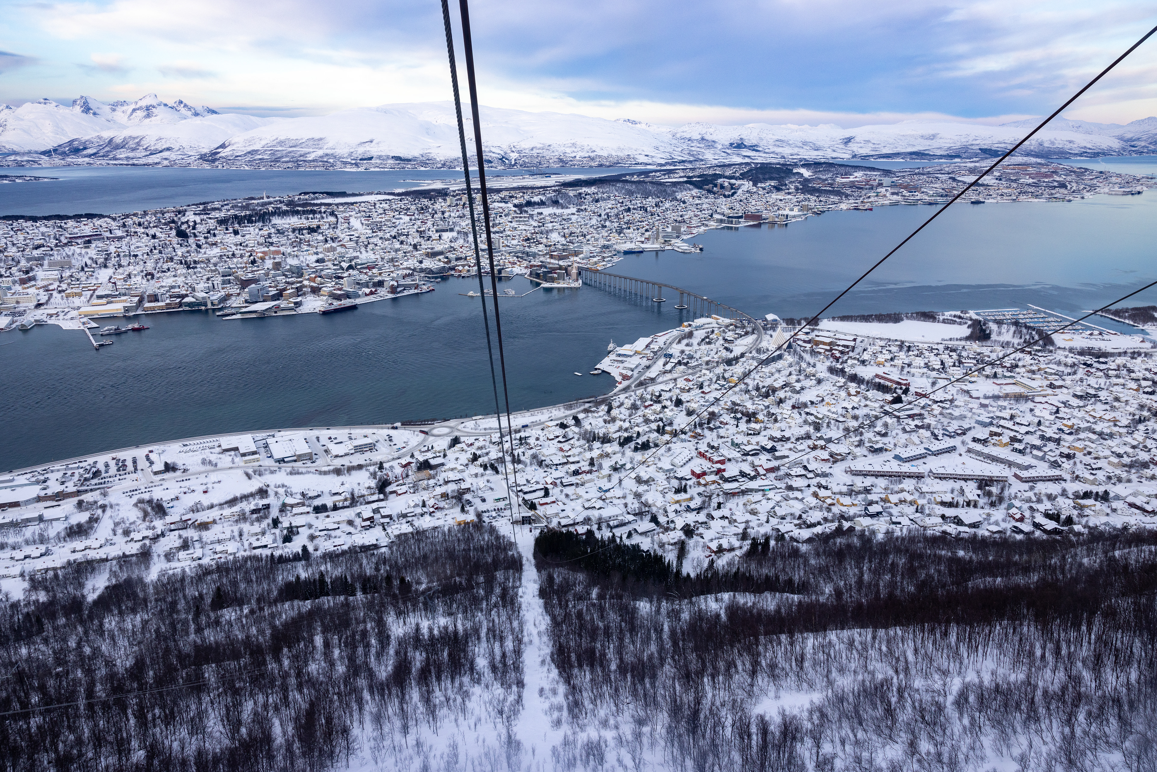 uitzicht vanuit de kabelbaan