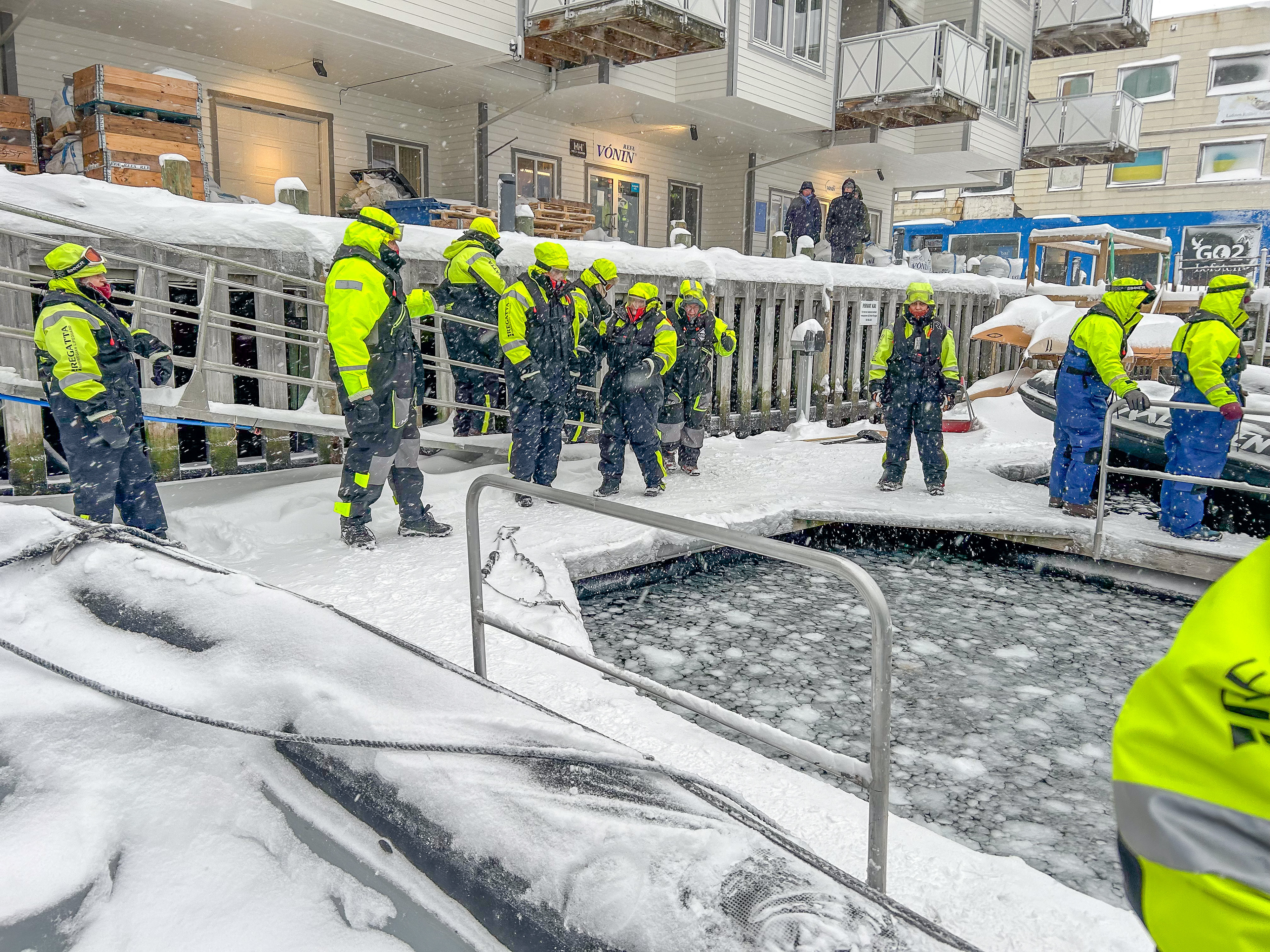 Ingepakt voor de tocht met de RIB