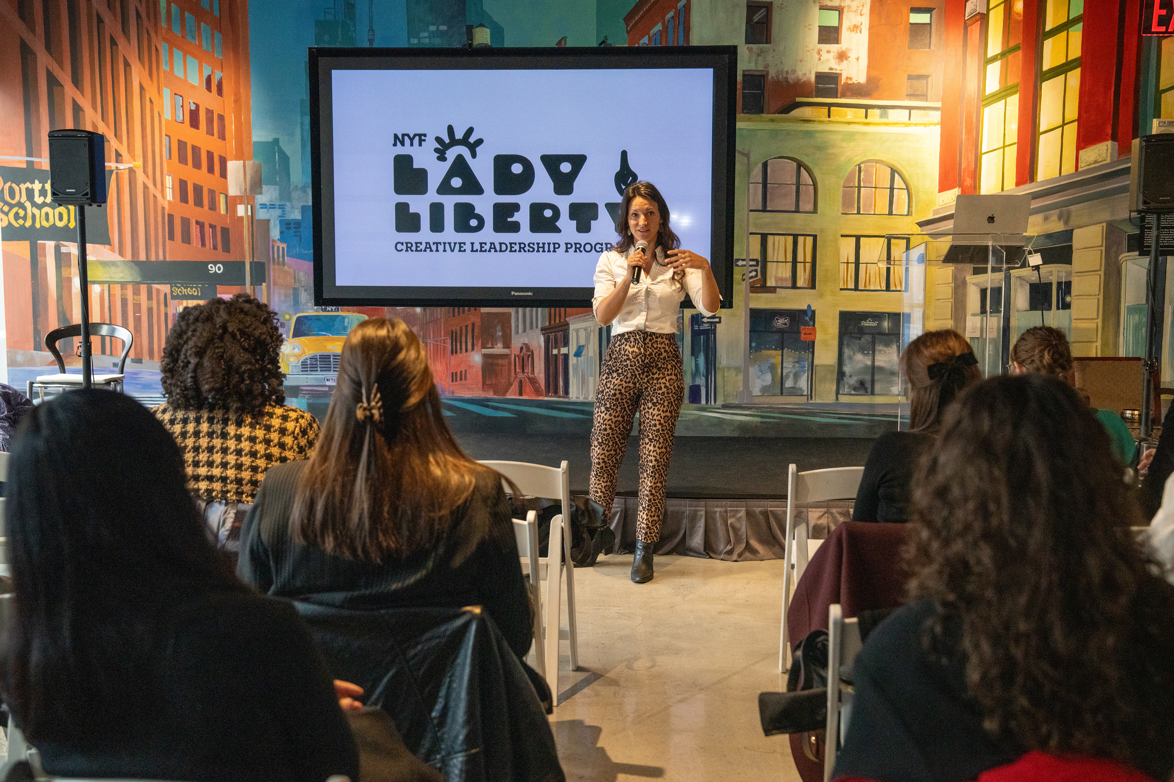 Growth Hurts: Getting Comfy with the Uncomfortable Session