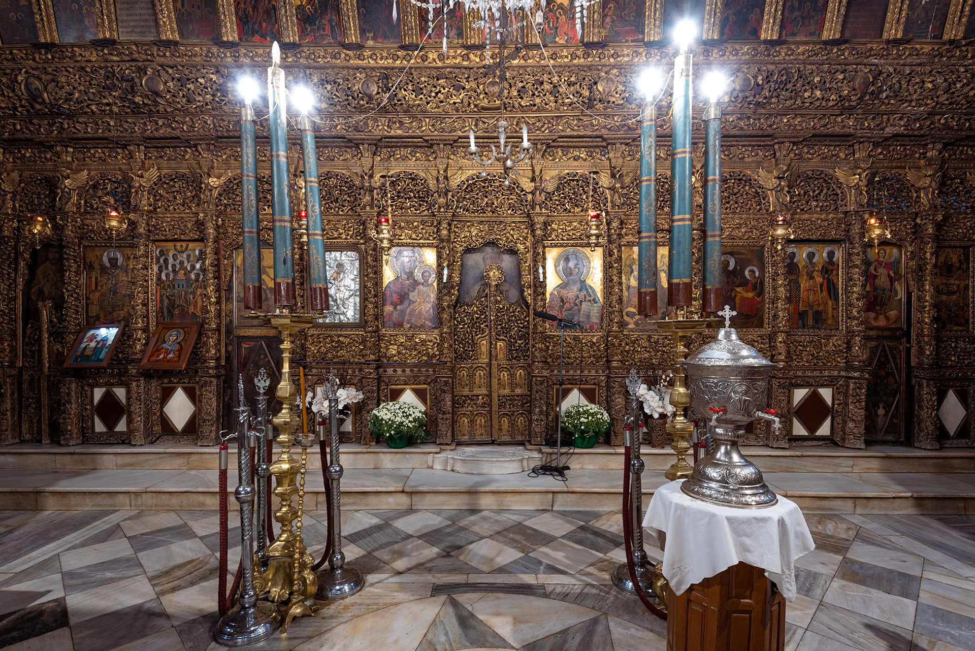 View of the iconostasis from the nave