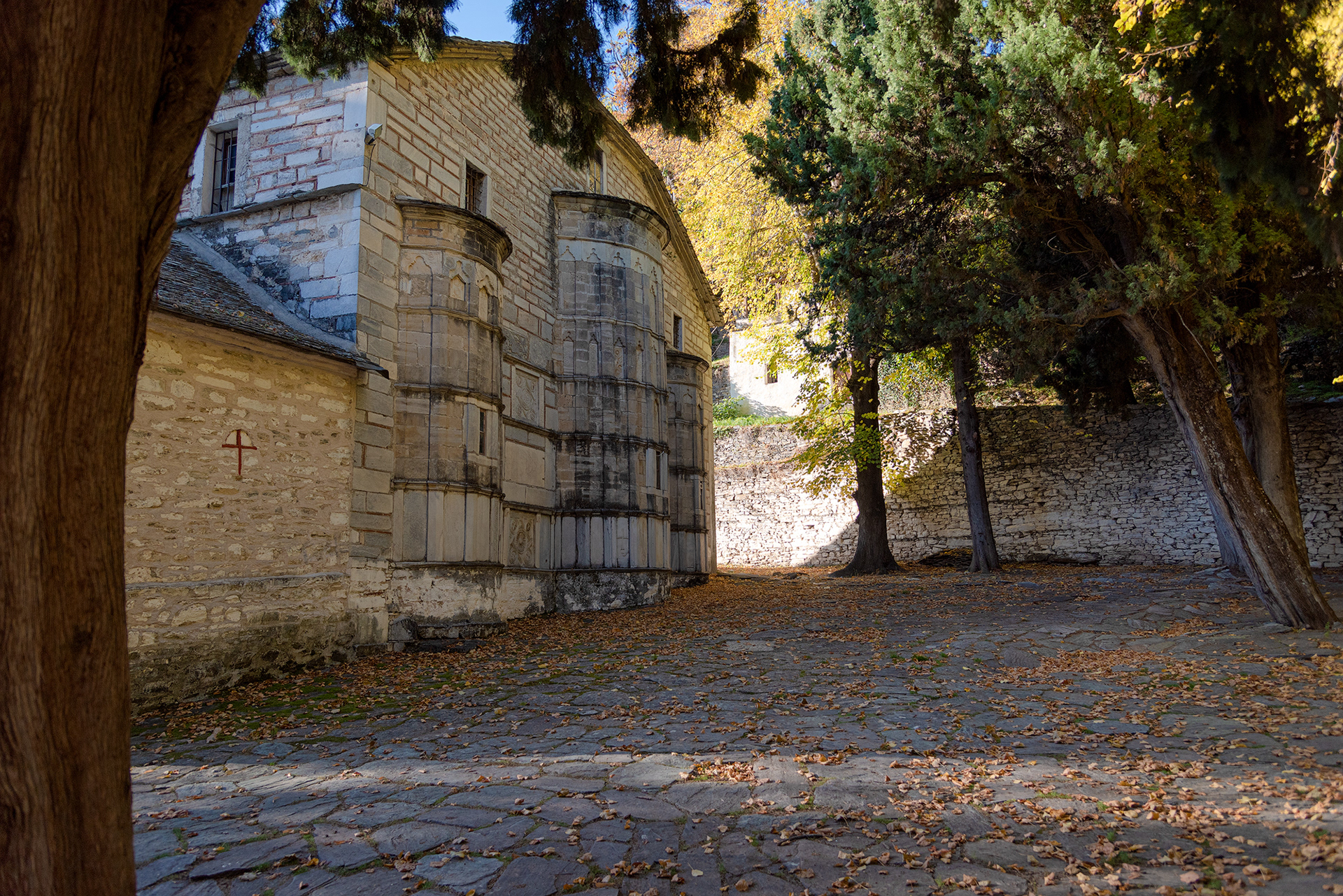 East apses of Koimisis Tis Theotokou Church, Makrinitsa