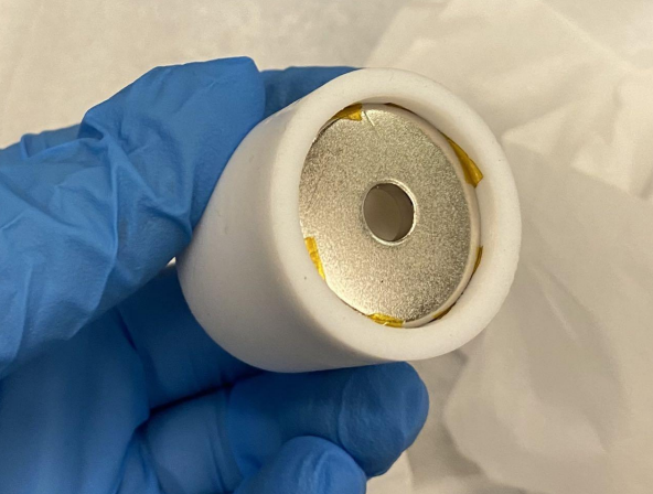Teflon casing for the Polonium source