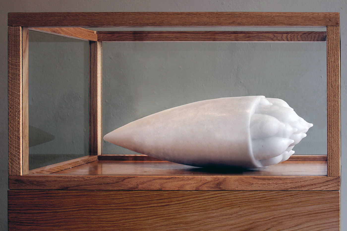 Multiply. Parafin, wood and glass, 138 x 76 x 38 cm.