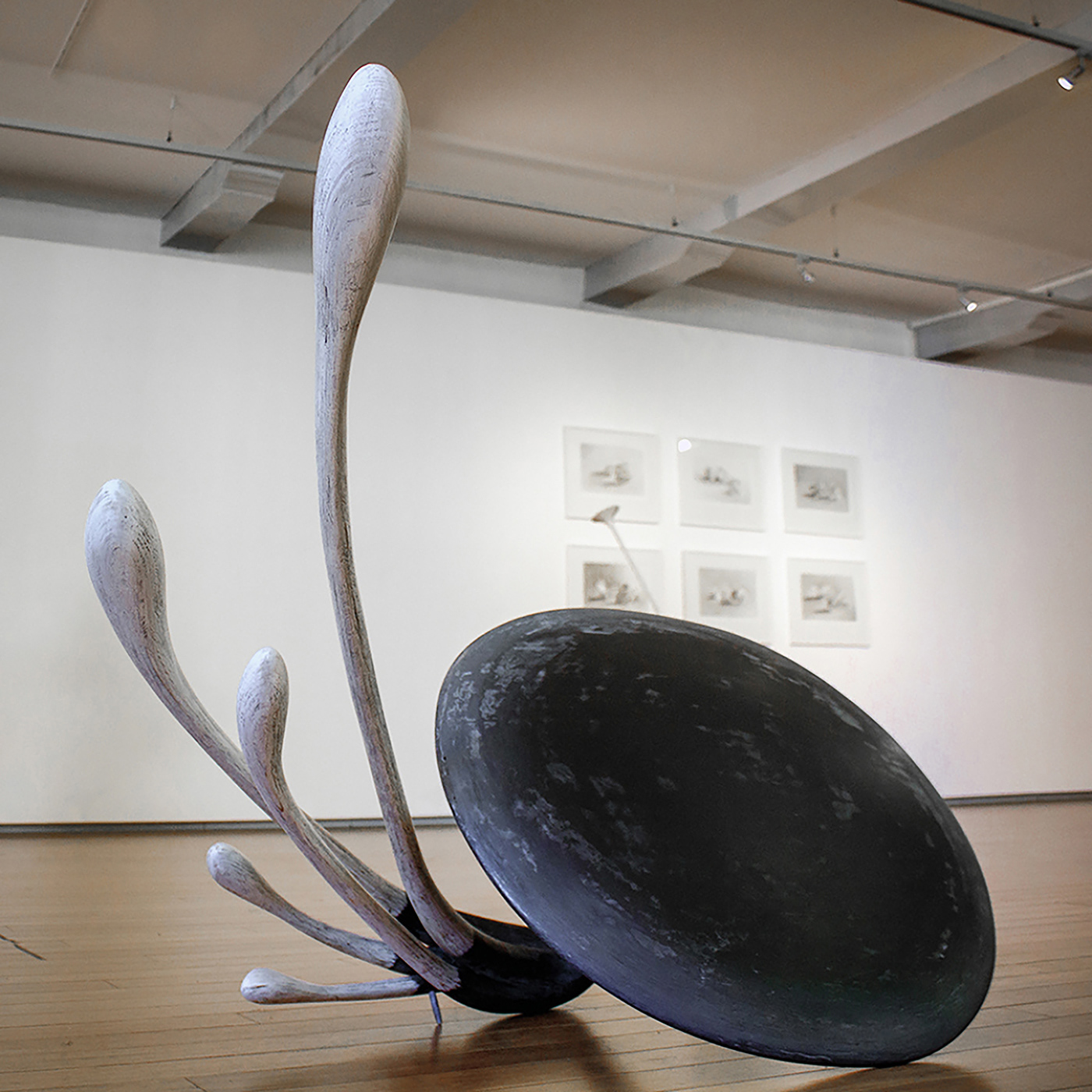 Converter. Wood, 87 x 134 x 87 cm.