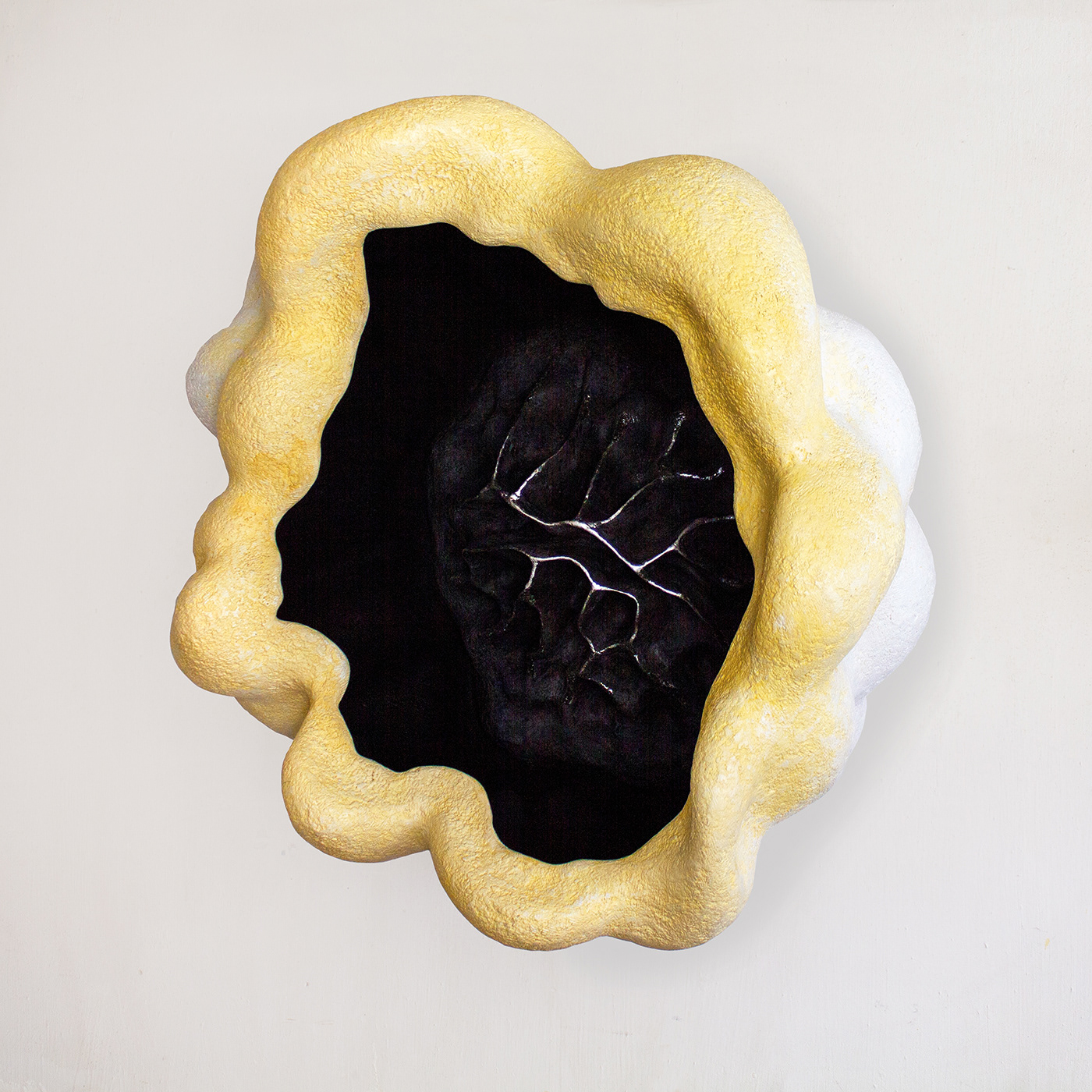 The Radiant Path of Thought, silver and synthetic resin, 83 x 83 x 58 cm.